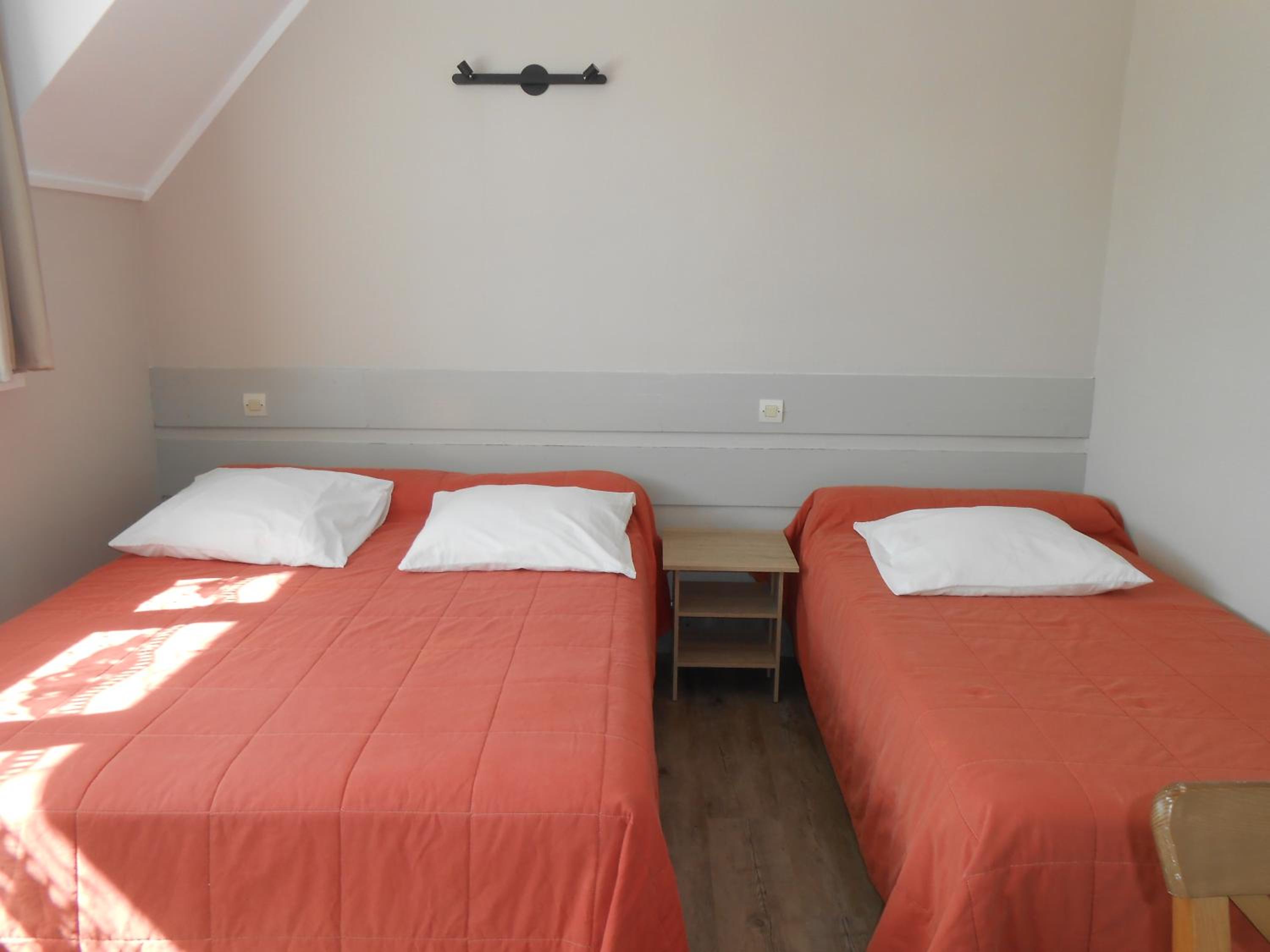 Triple Room with Shared Bathroom photo 3