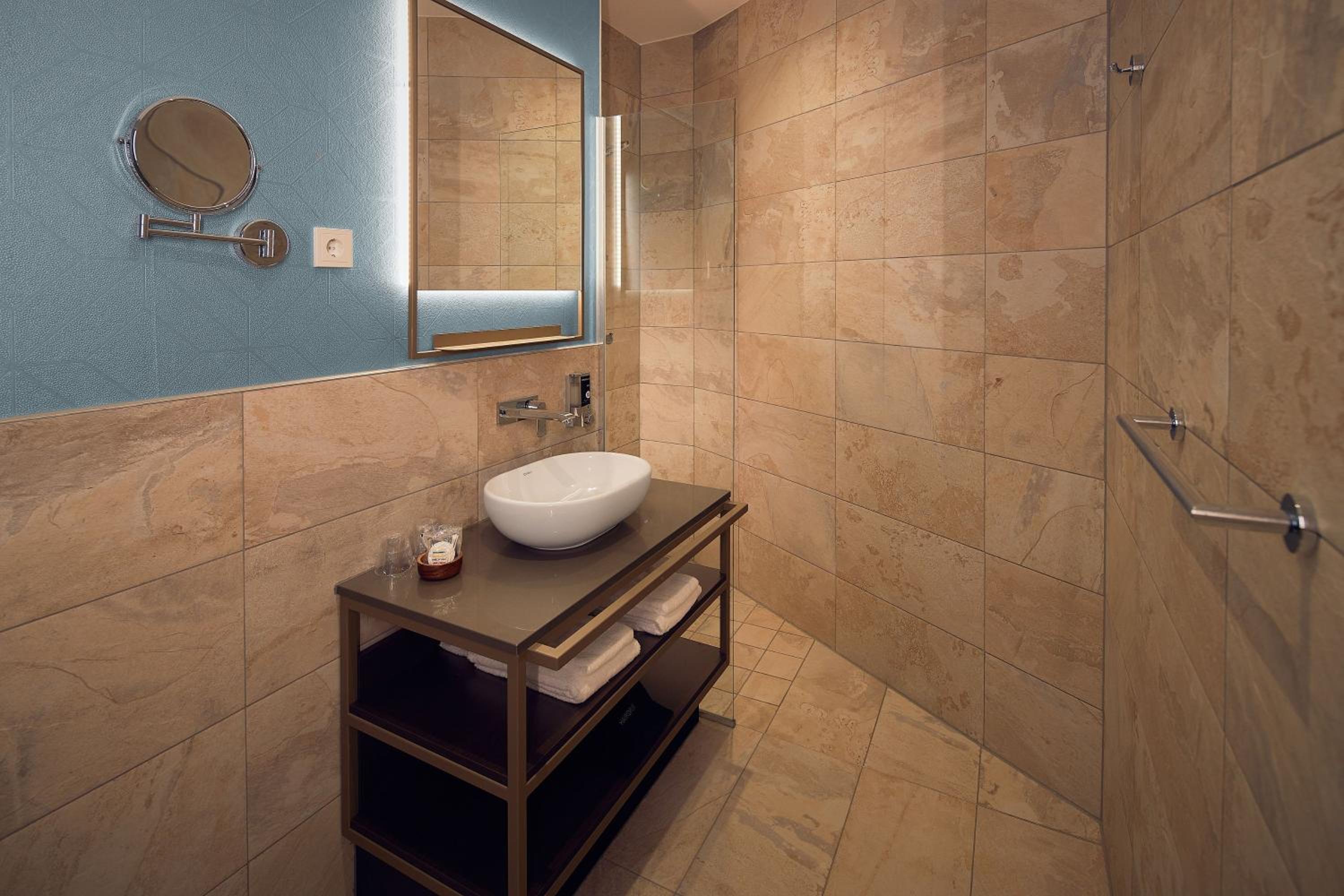 Seaview Double XL Room - Photo 6