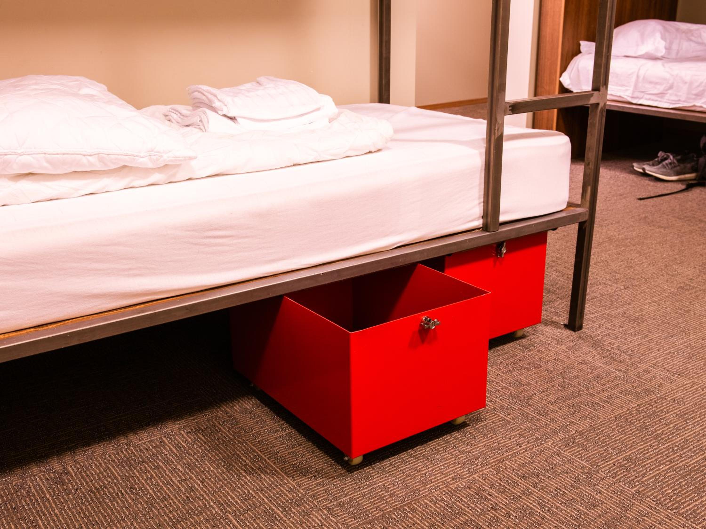 Bunk Bed In 6-Bed Female Dormitory Room photo 2