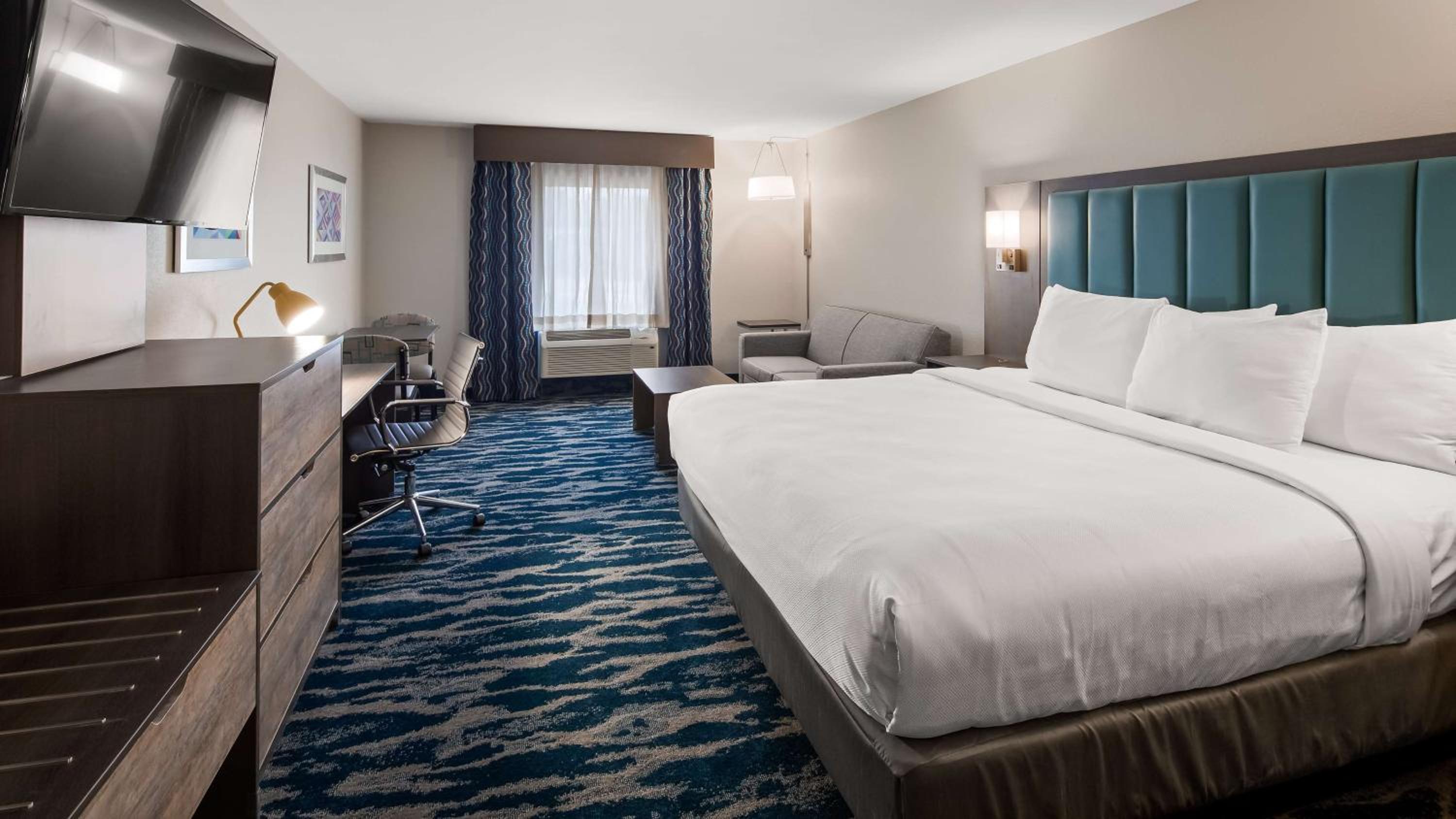 King Suite with Kitchenette - Photo 1