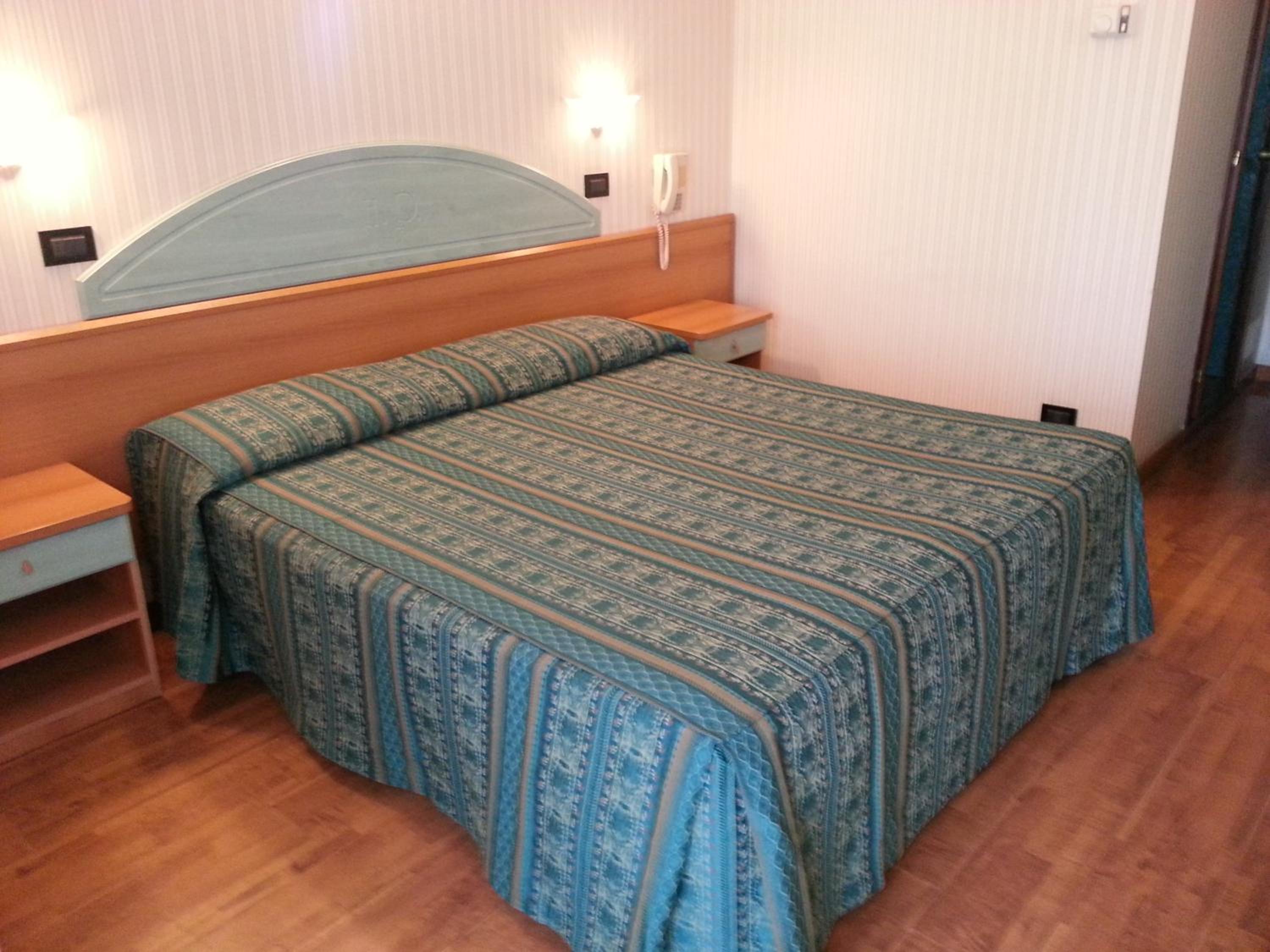 Double or Twin Room with Balcony photo 1