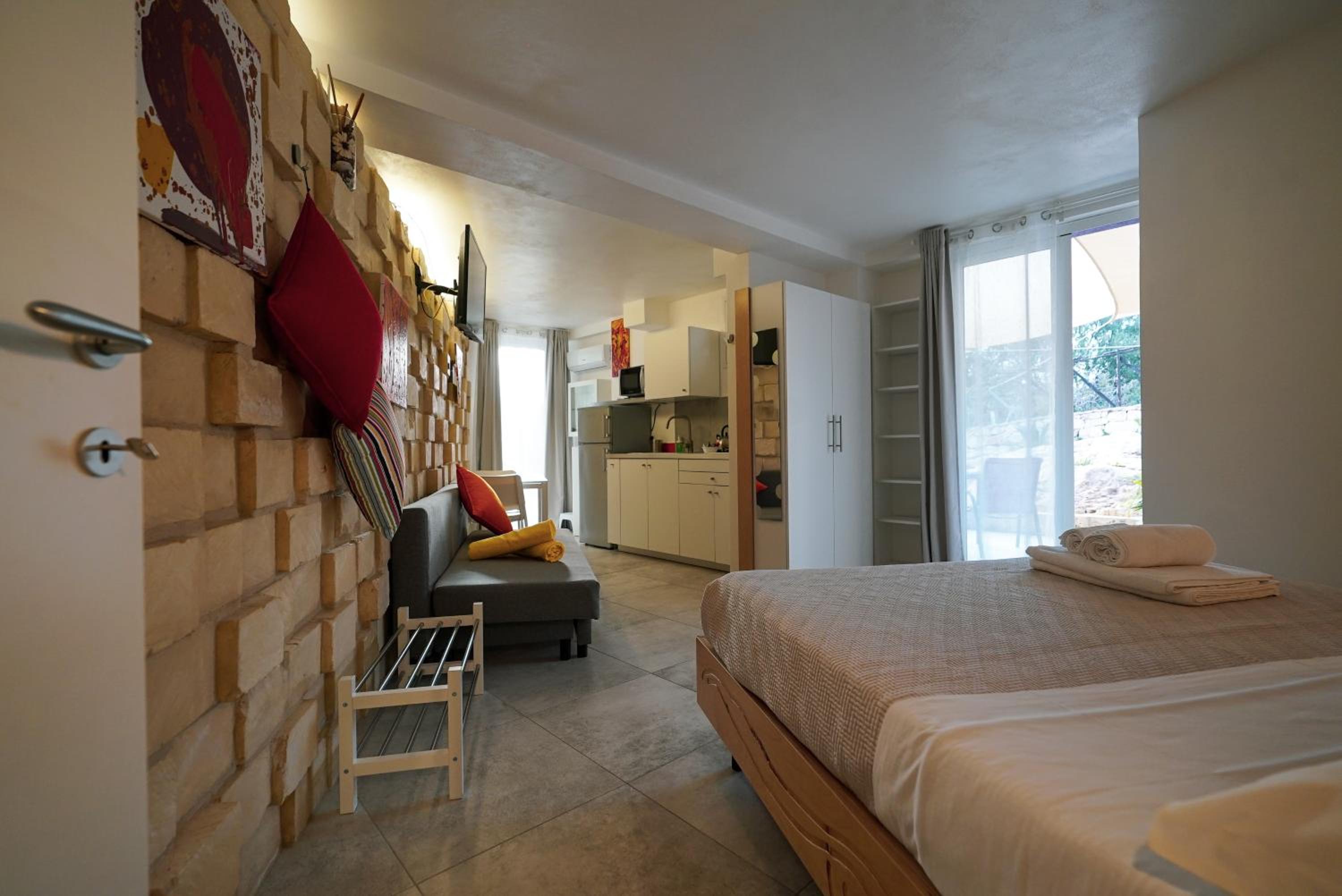 Apartment with Garden View photo 3