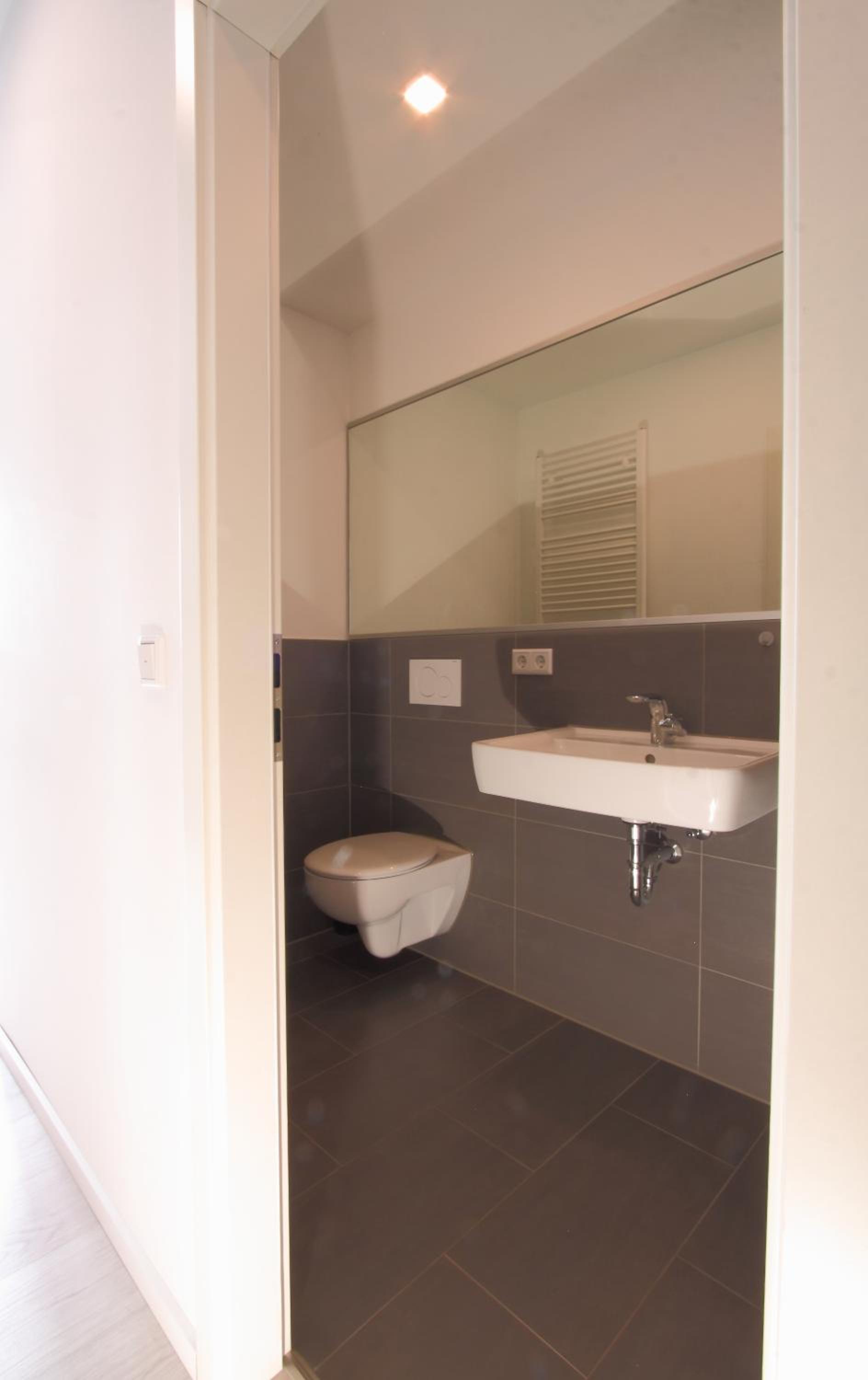 Deluxe Double Room - Photo 11