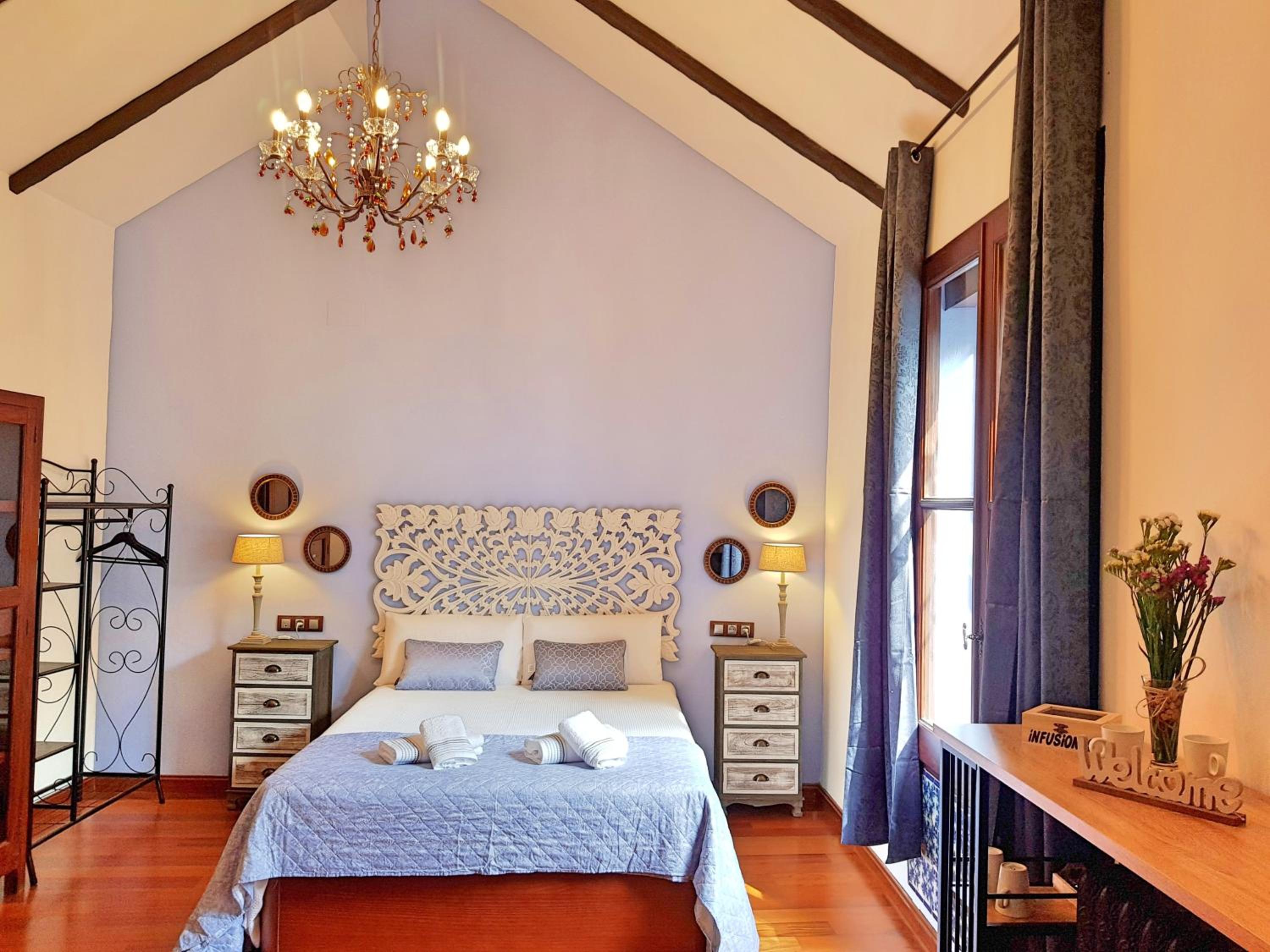 Suite with Terrace - Photo 45