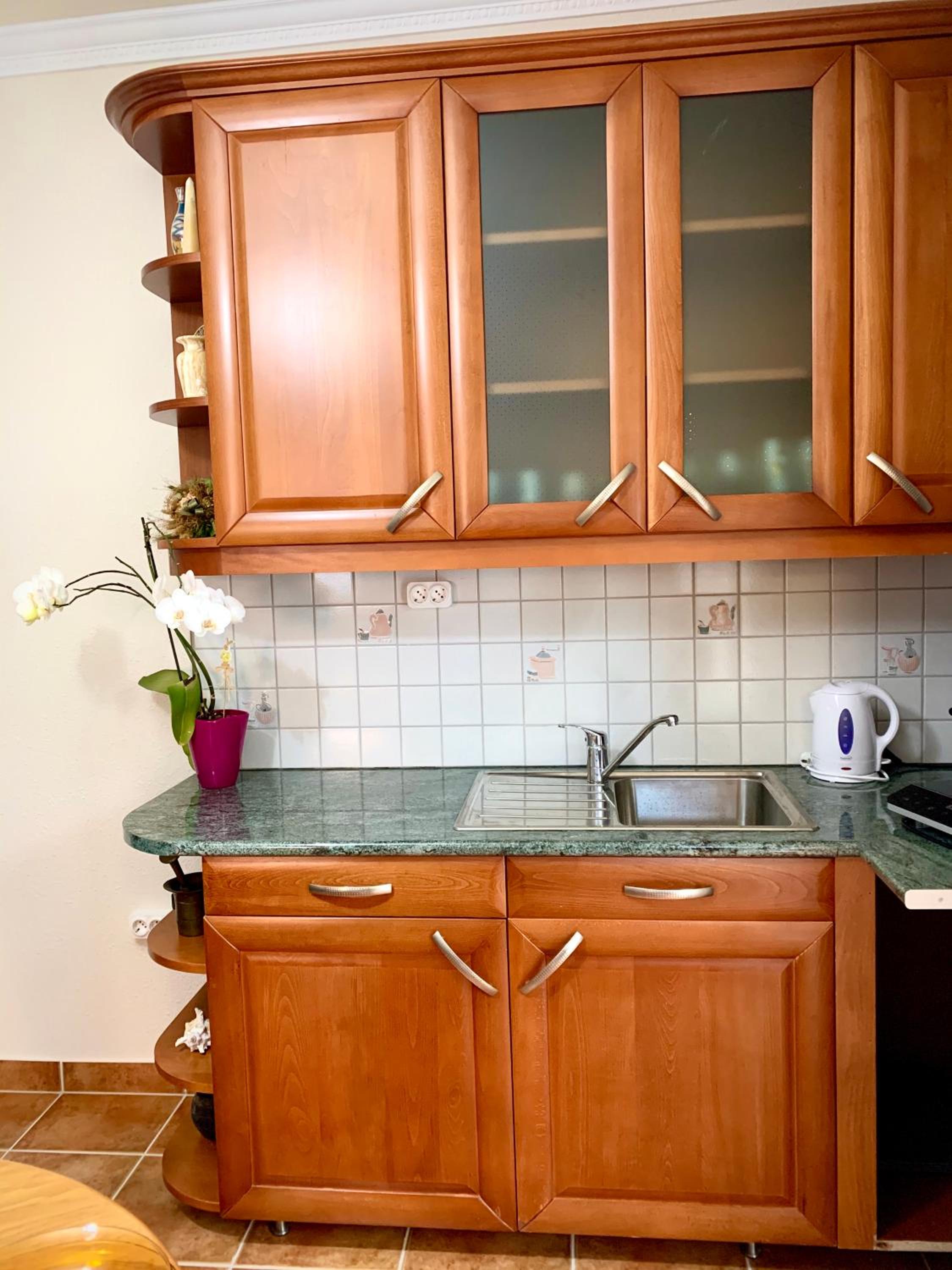 One-Bedroom Apartment - Photo 3