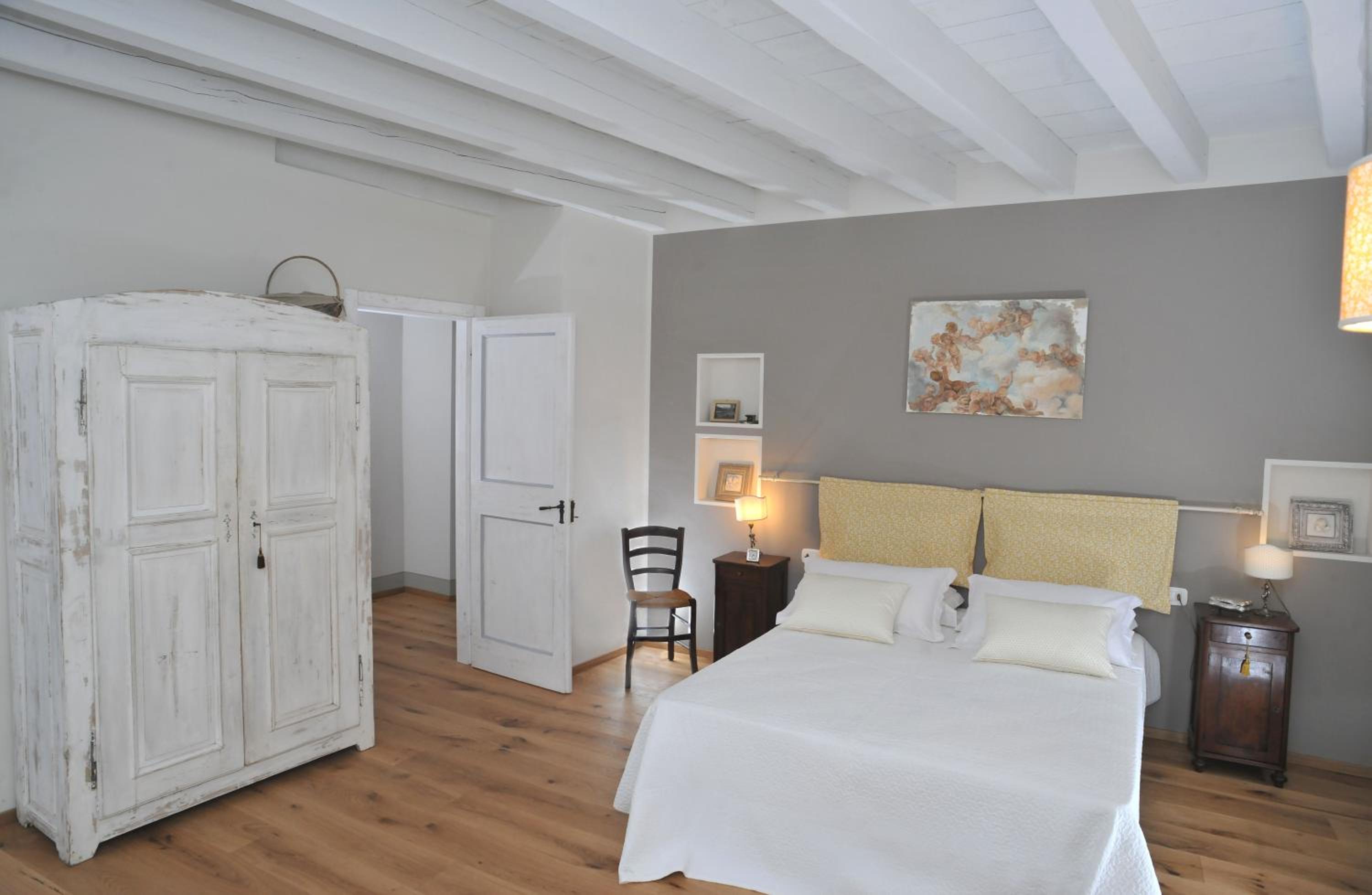 Quadruple Room with Private Bathroom