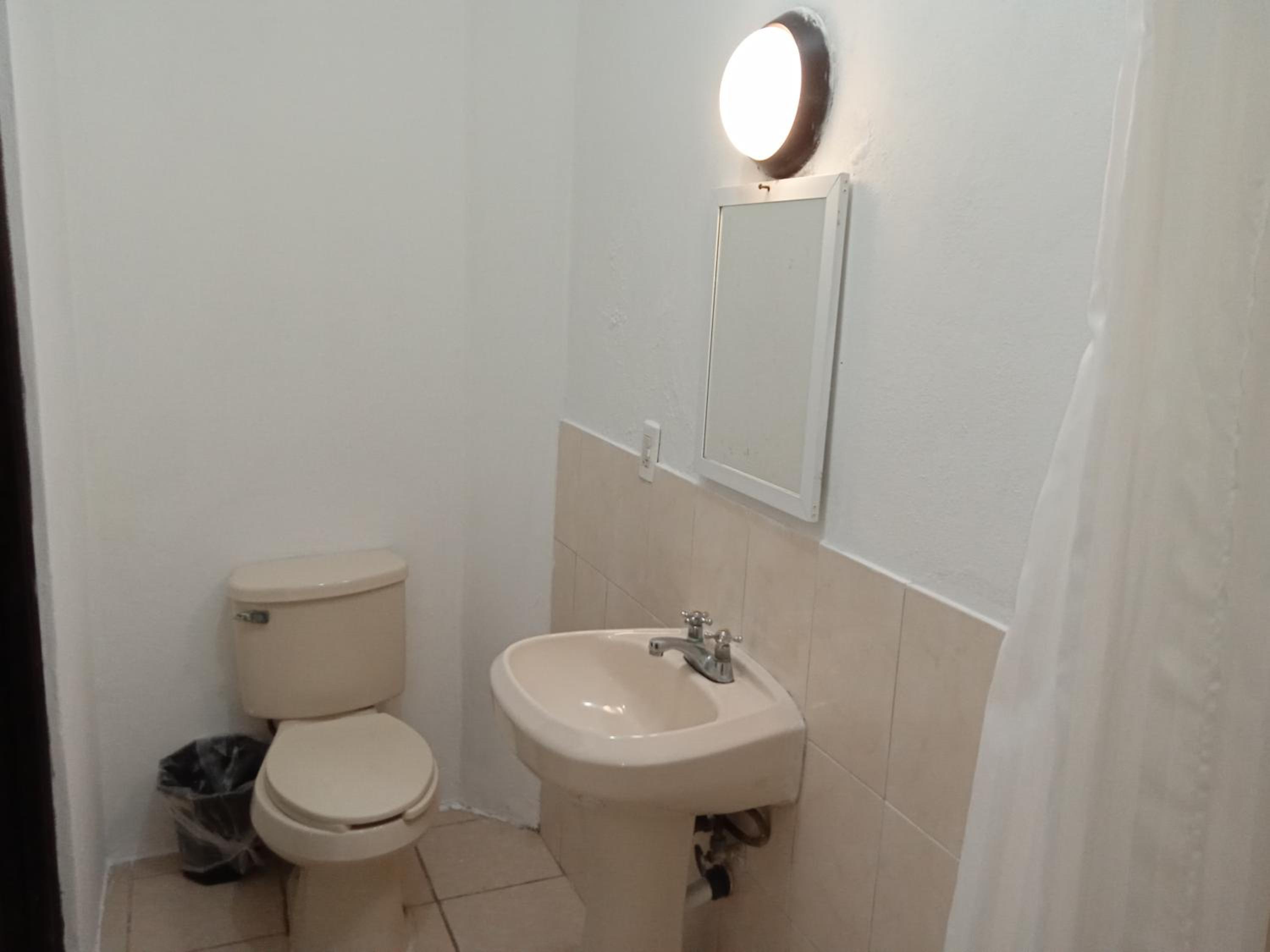 Standard Queen Room - Photo 2