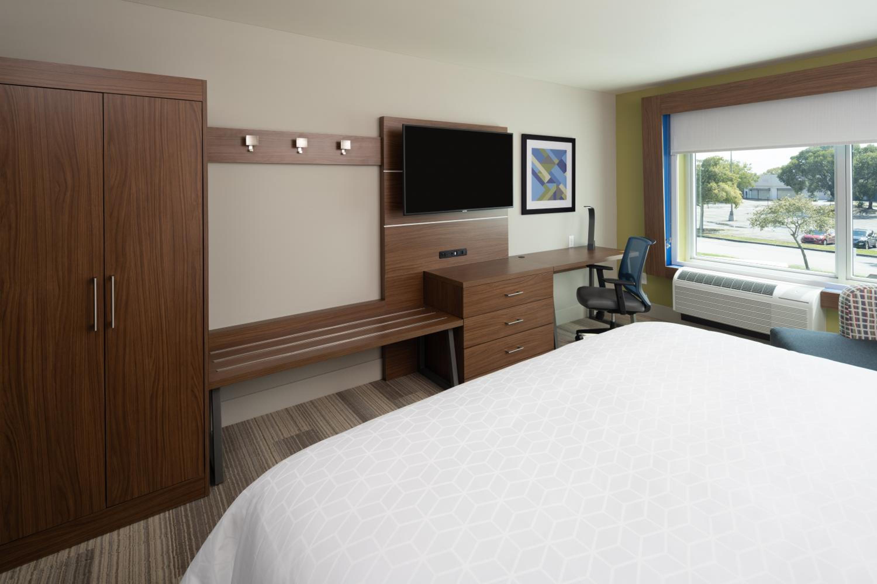 King Suite - Photo 2