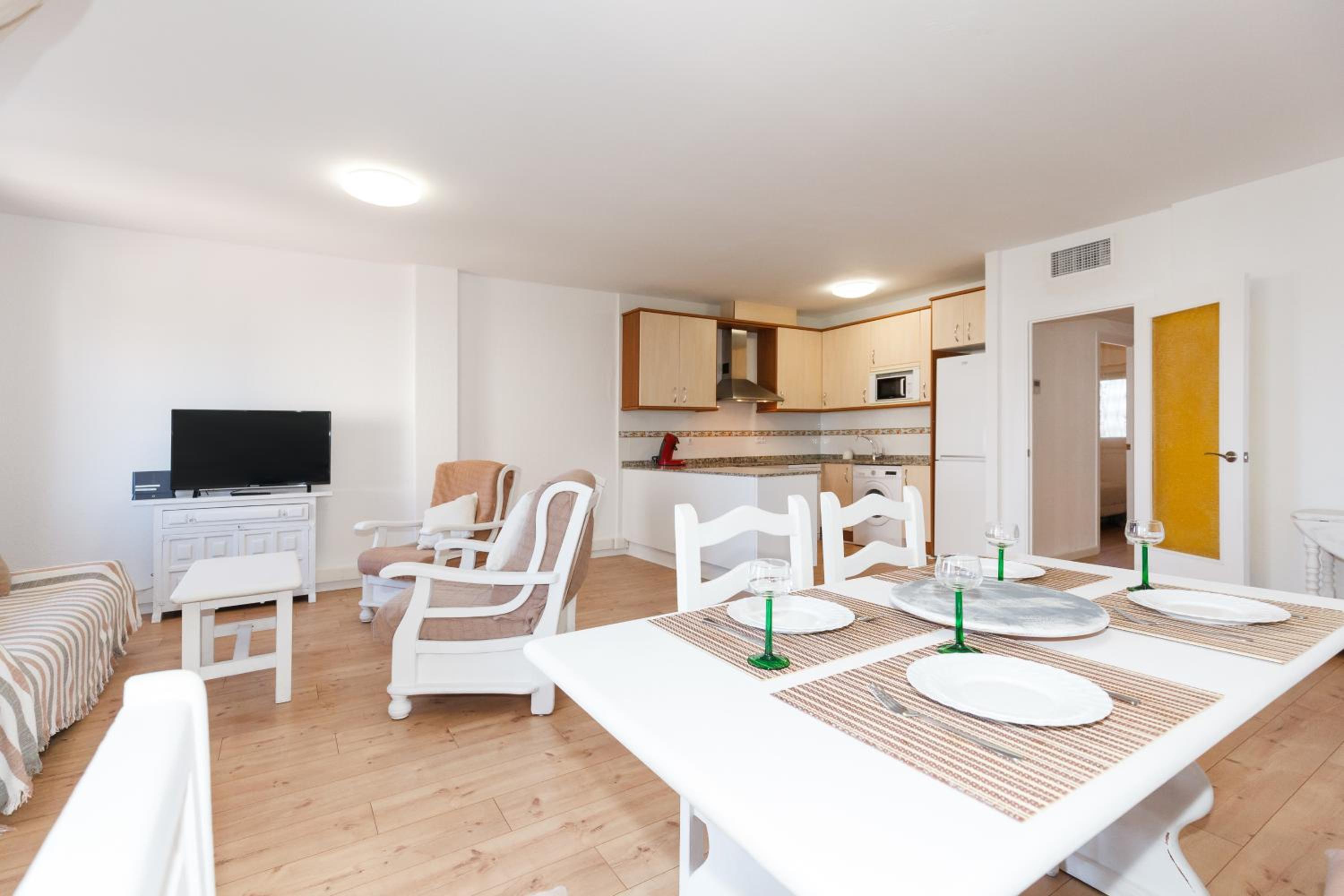 Apartment with Balcony - Photo 11