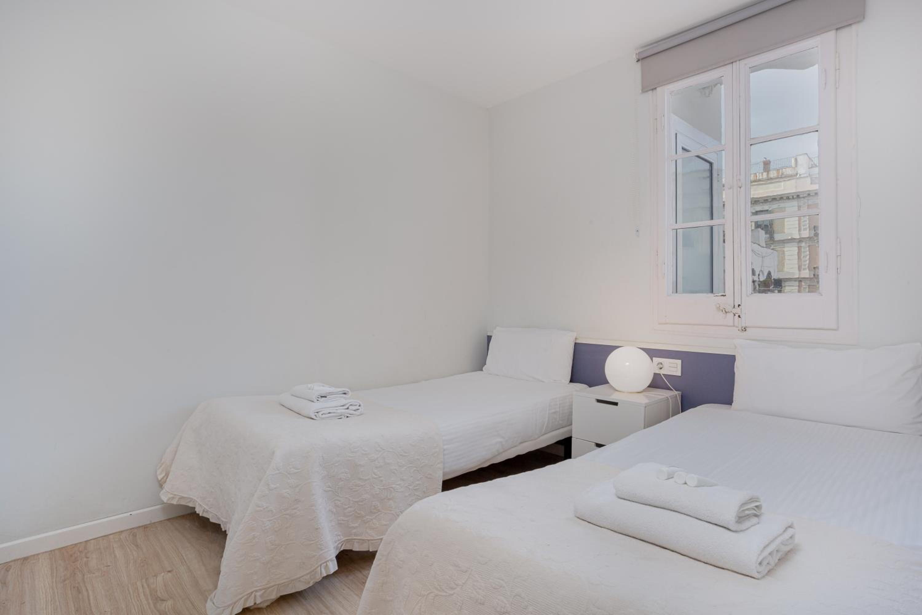 Apartment photo 2