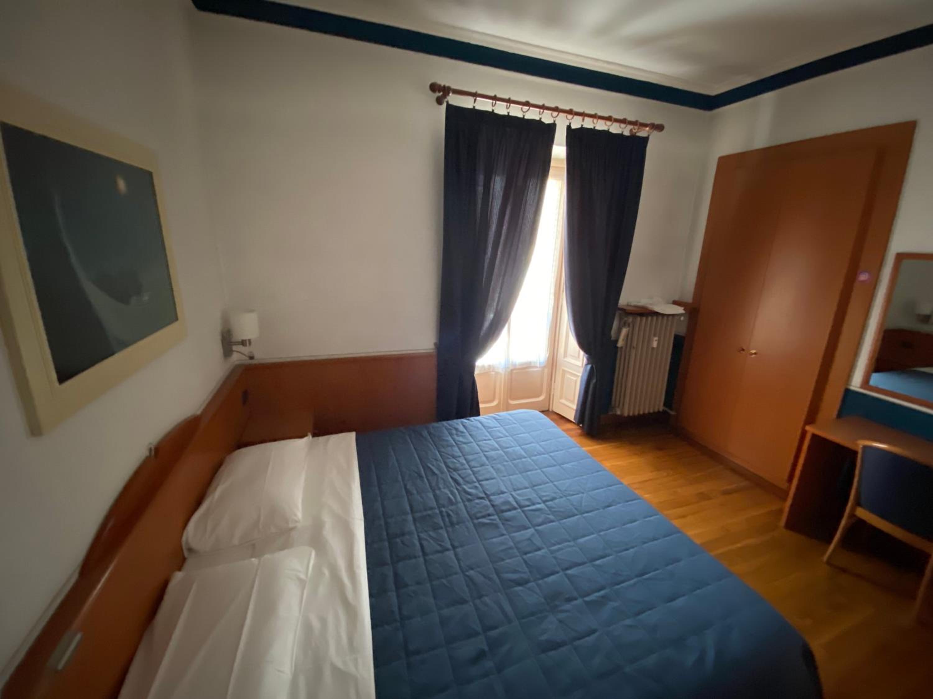 Double Room - Photo 2