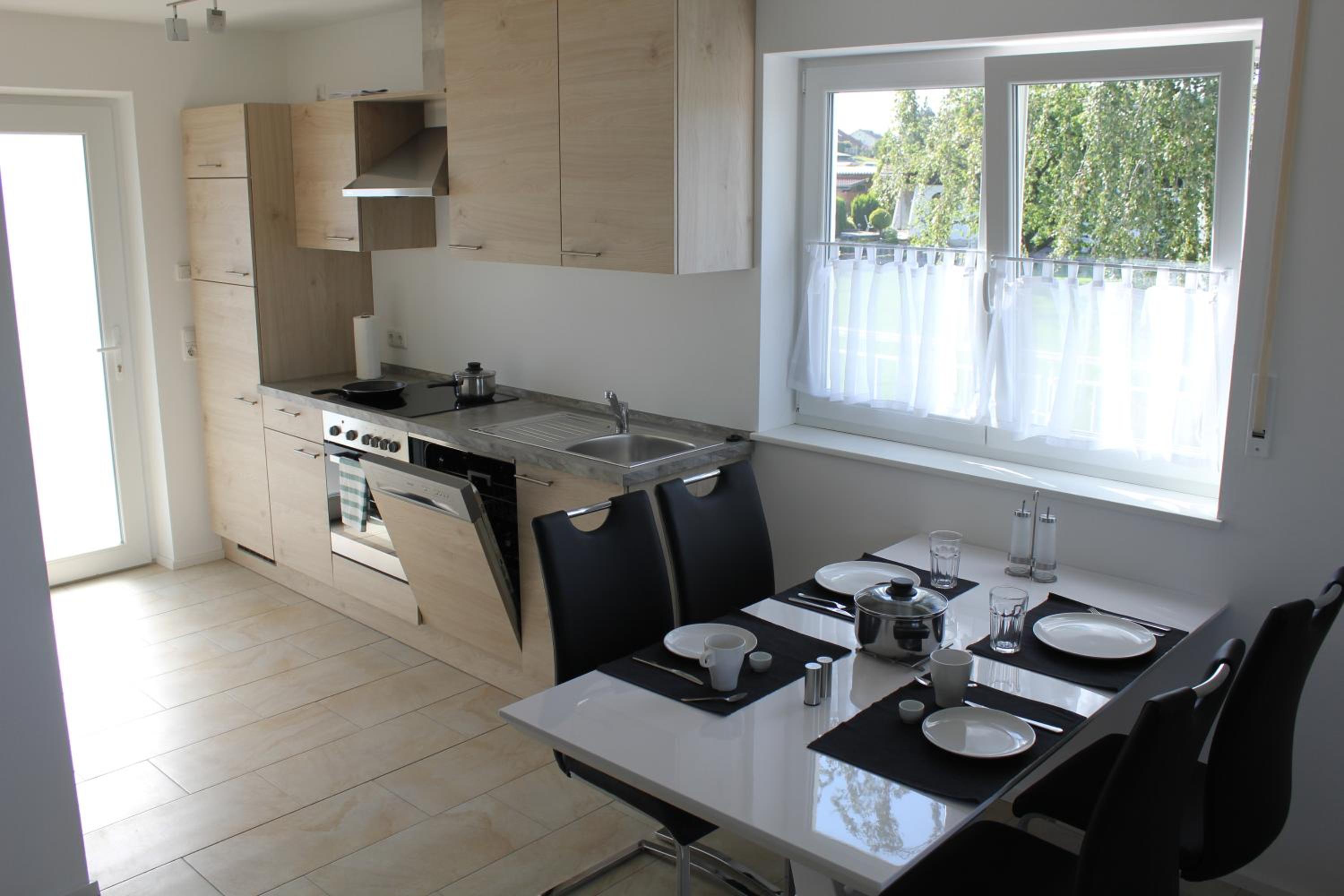 Apartment with Mountain View photo 3