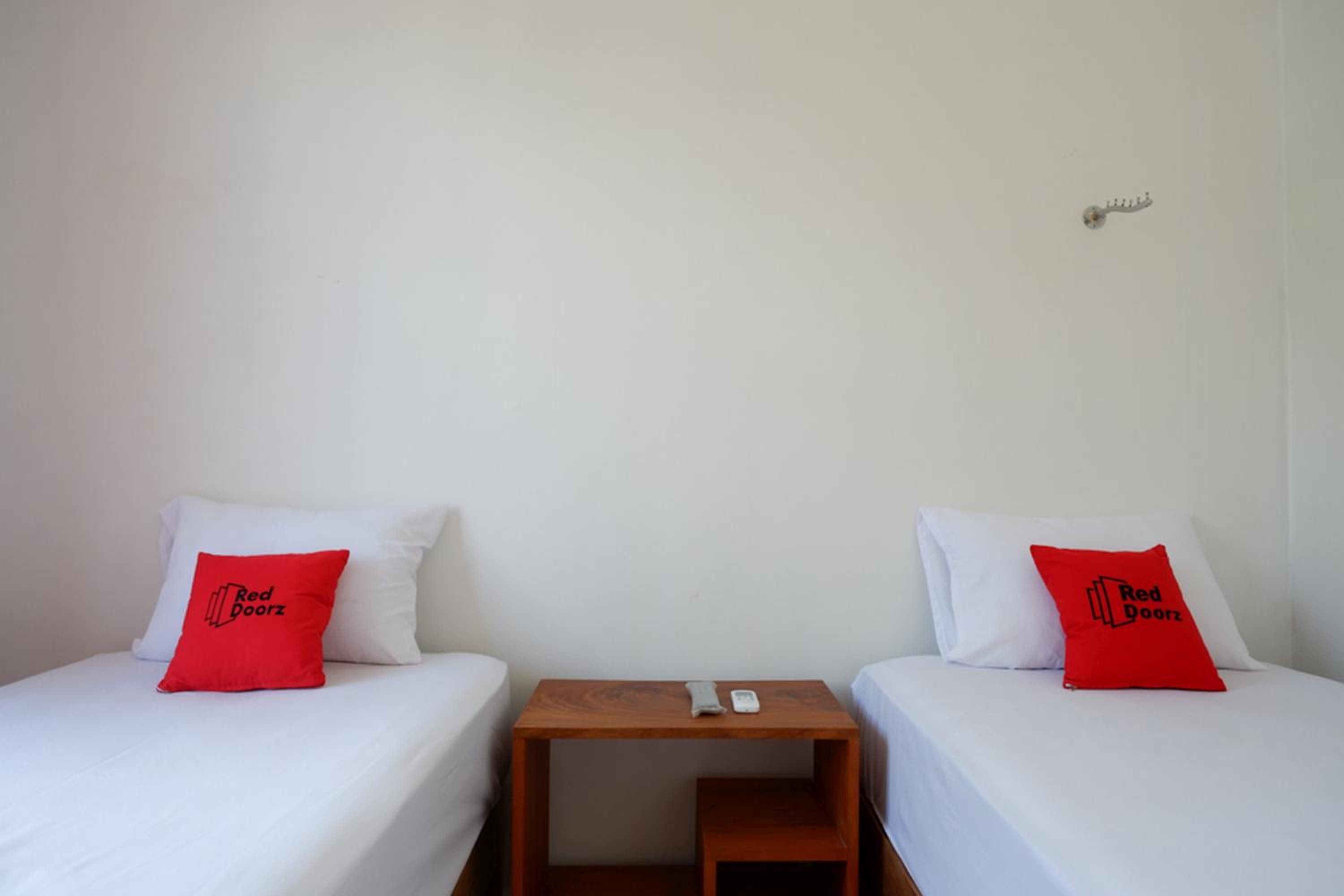 Twin Room - Photo 1