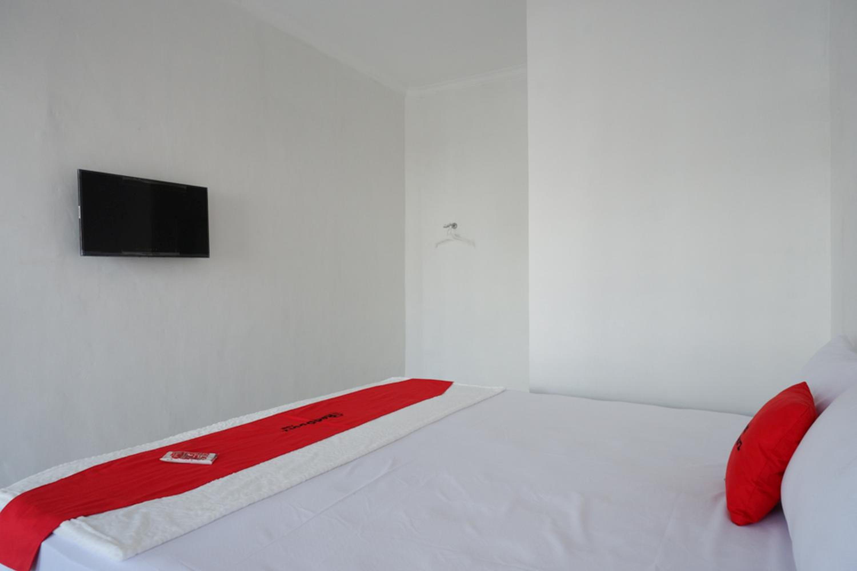 Standard Double Room - Photo 7