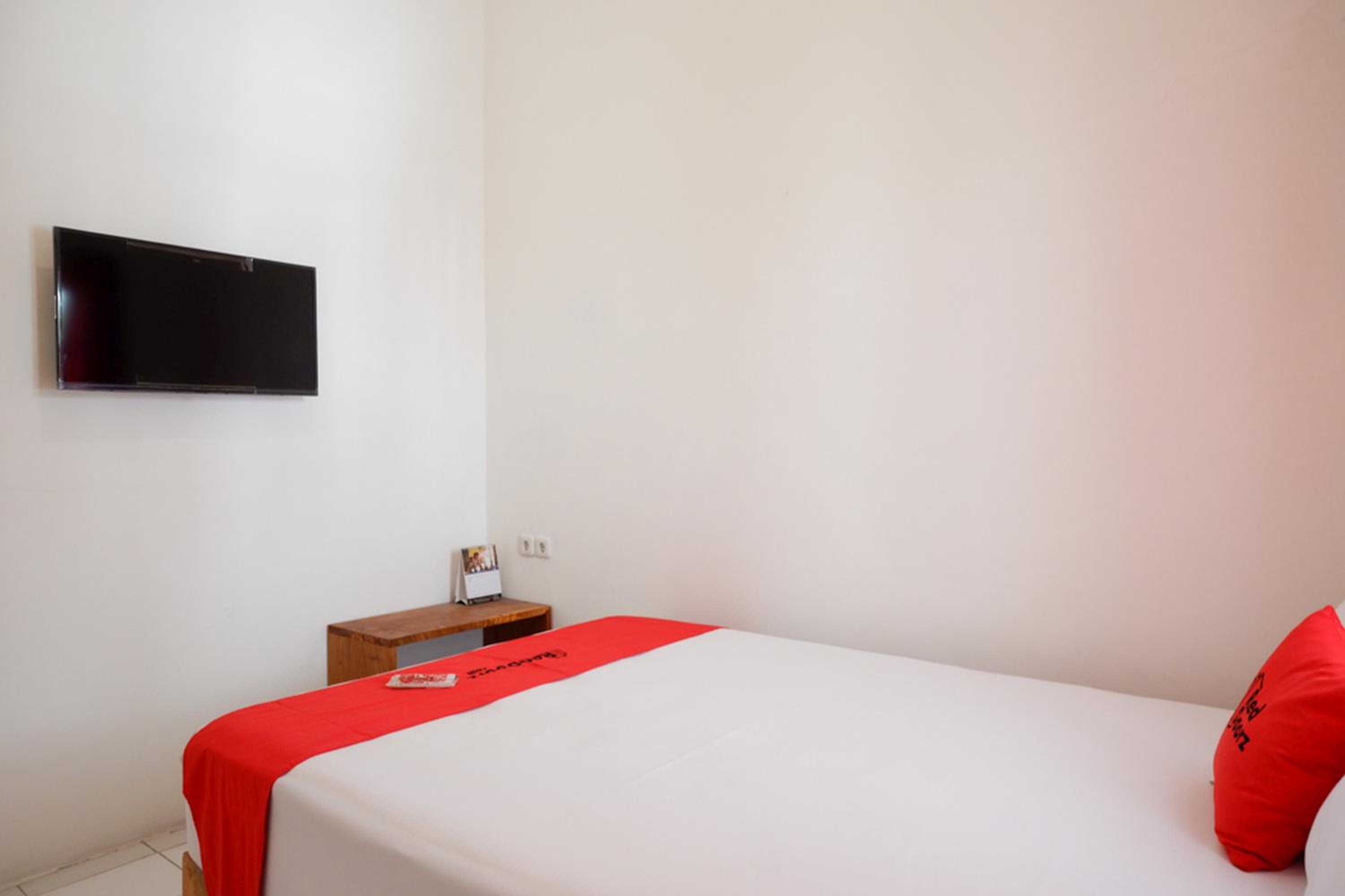 Standard Double Room - Photo 5