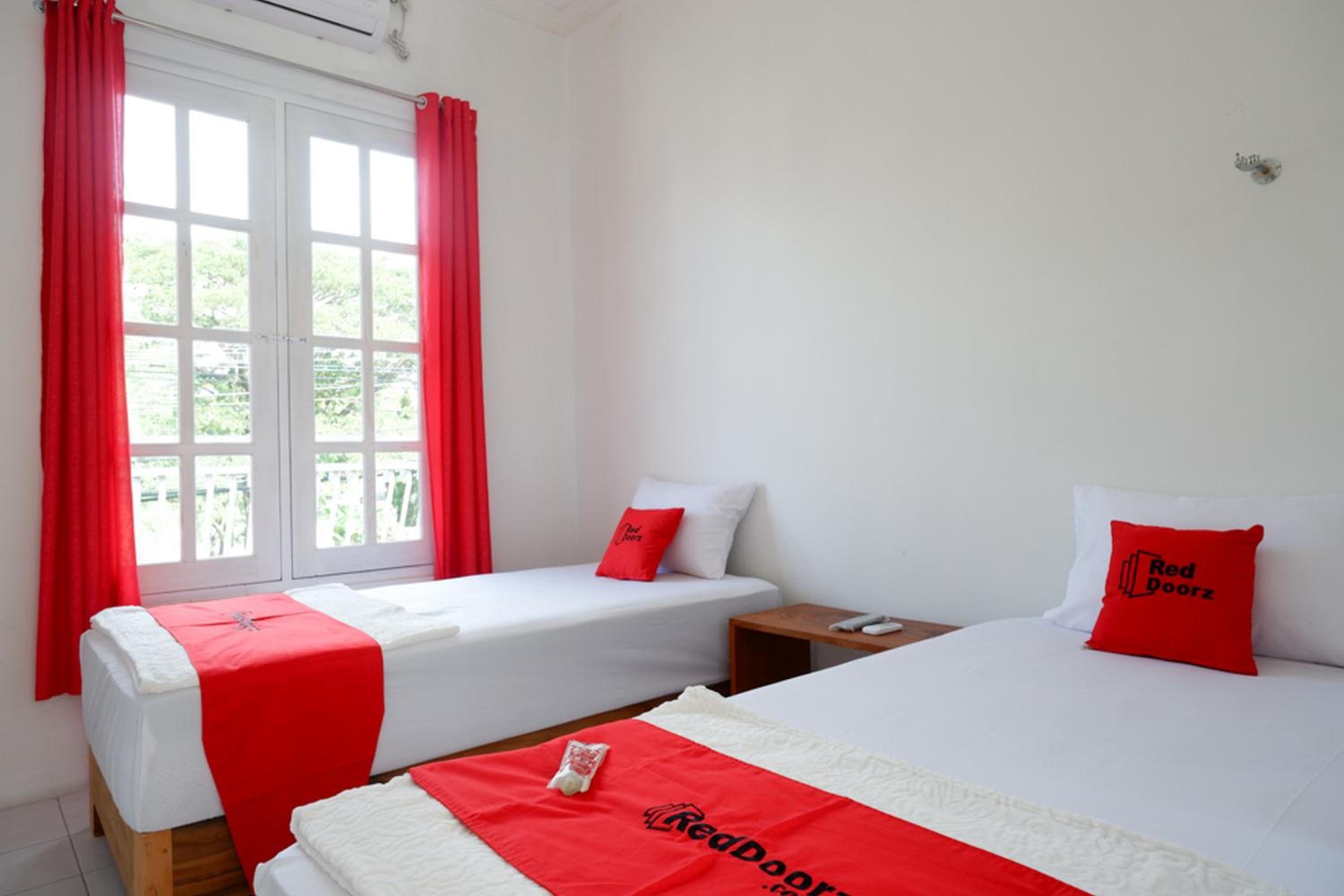 Twin Room - Photo 2