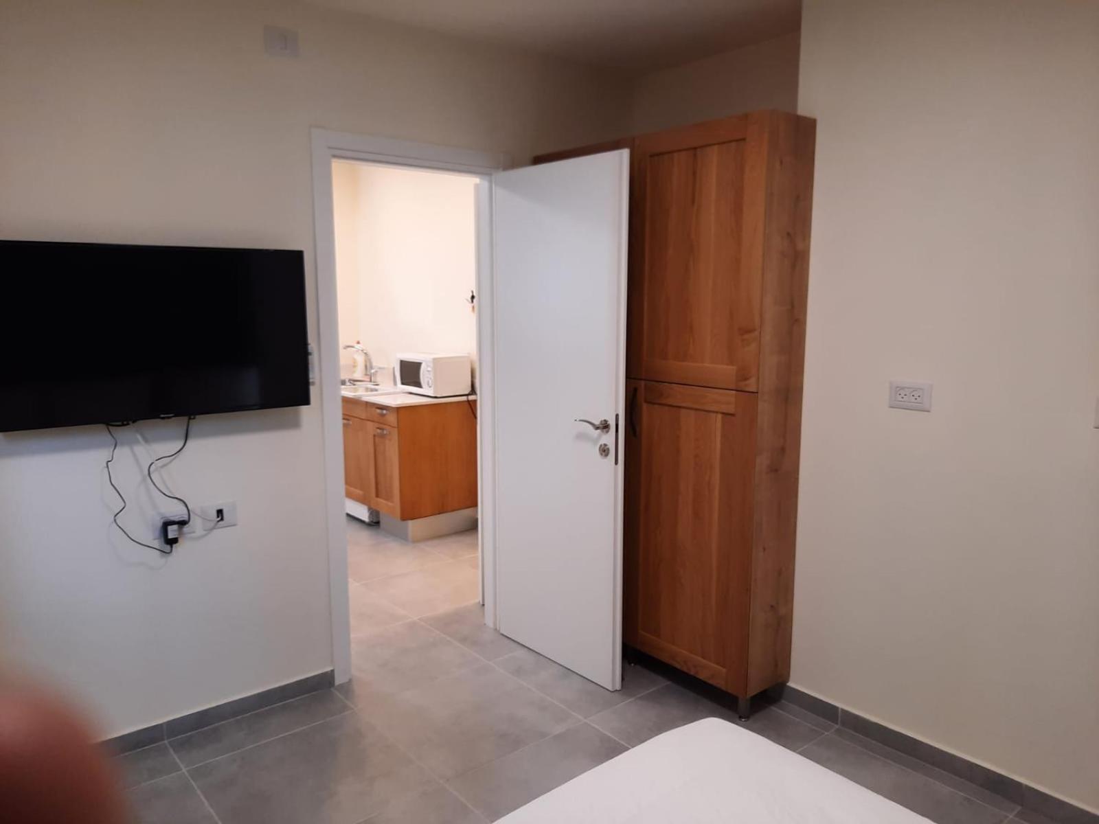 Basic Triple Room photo 3