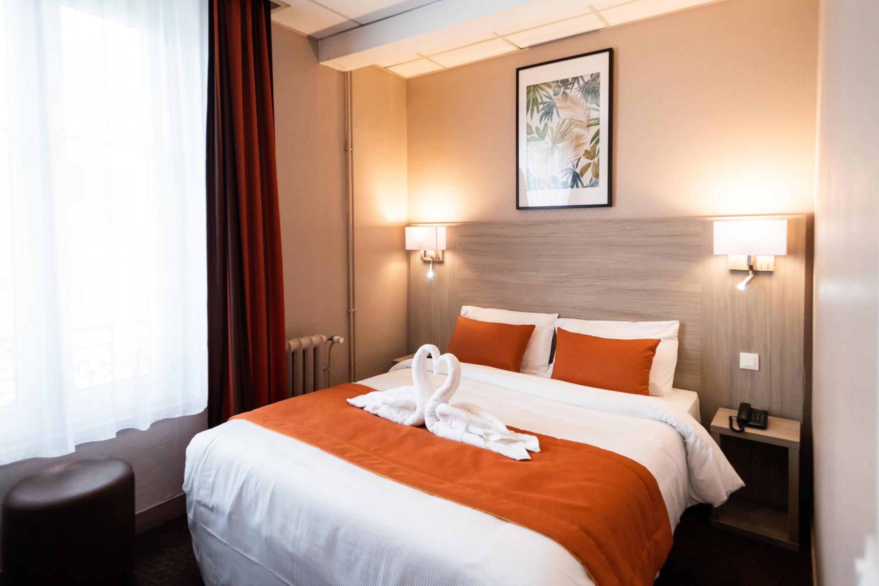 Standard Double or Twin Room photo 2