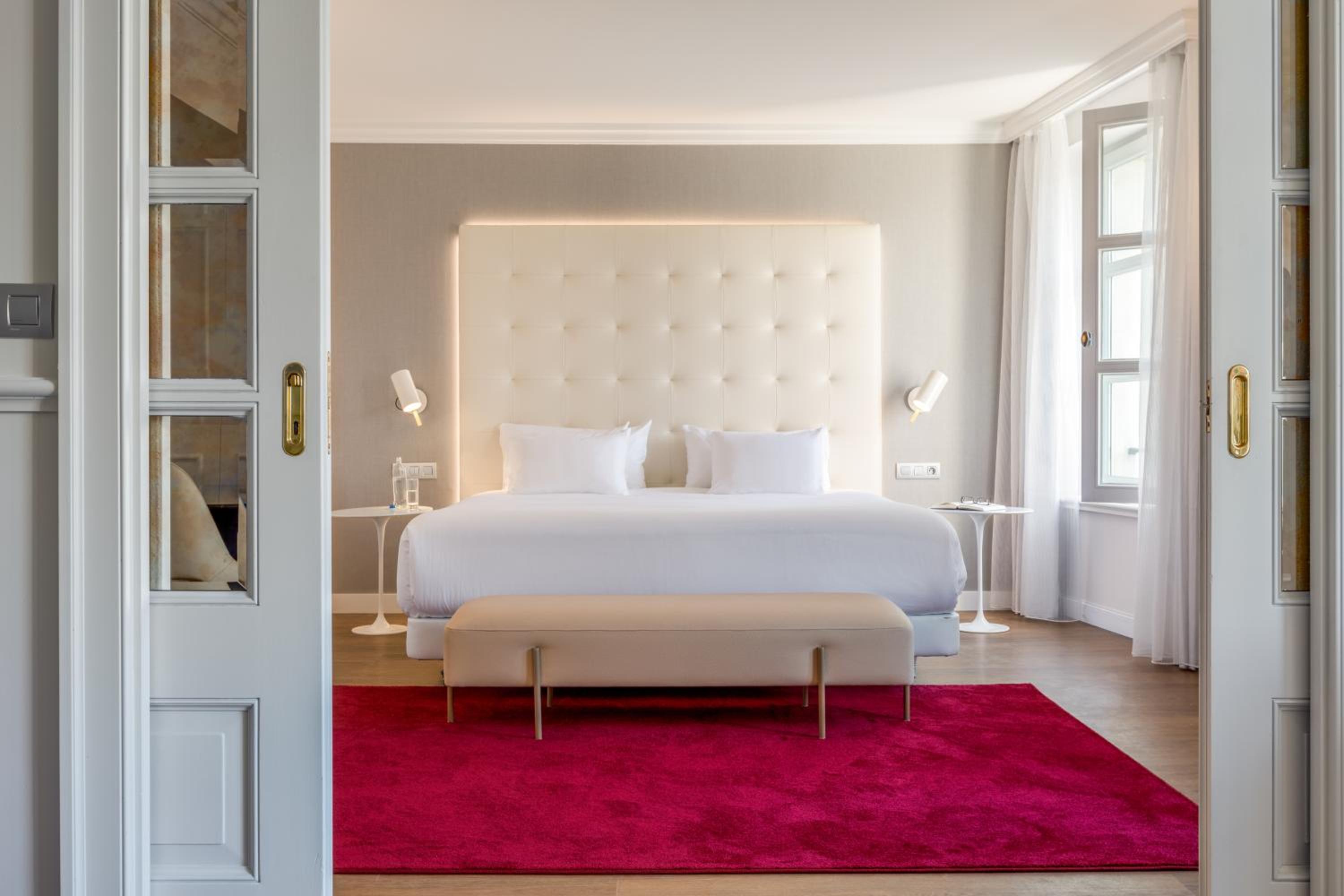 Junior Suite with View - Photo 12