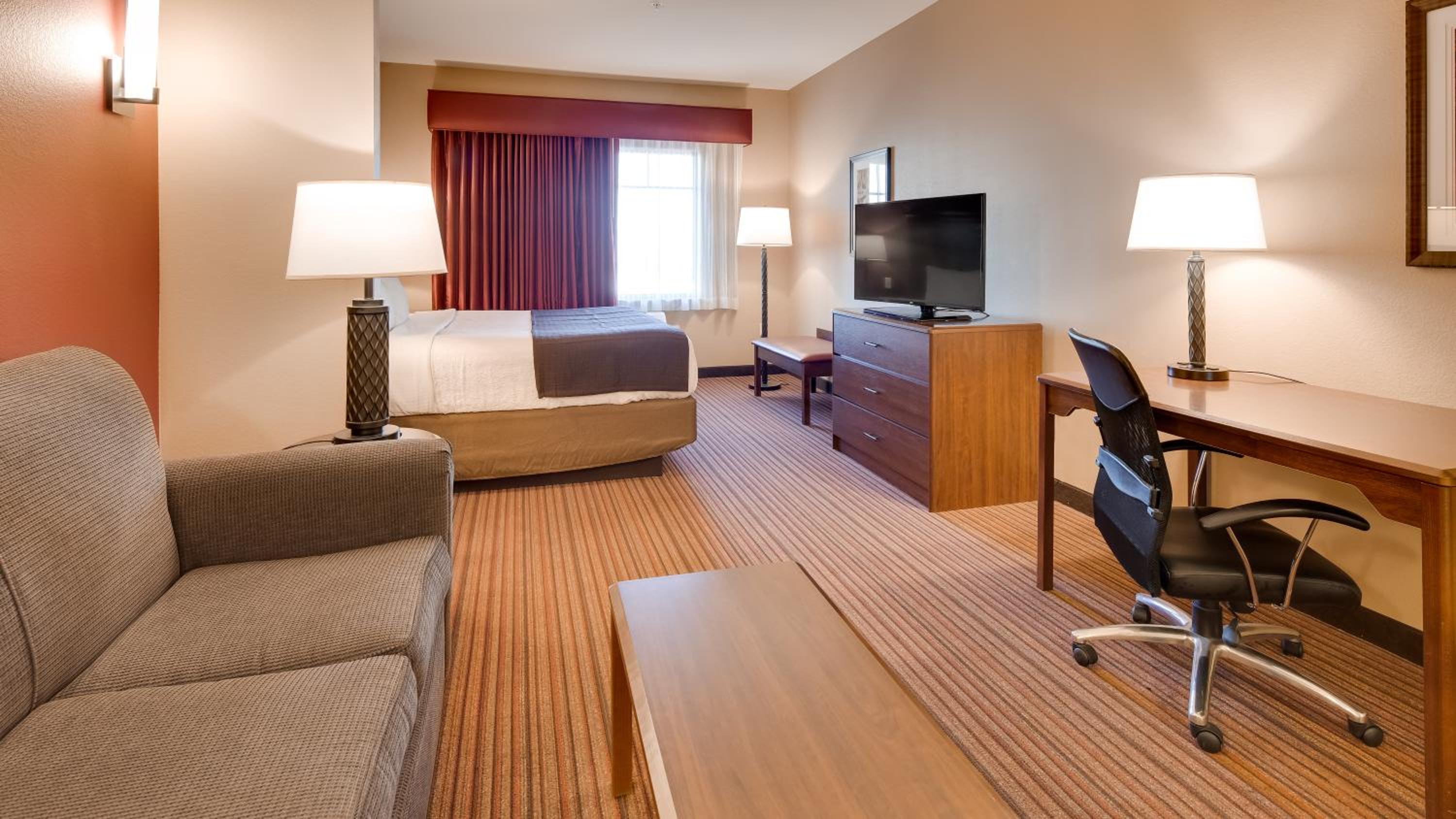Queen Suite with Two Queen Beds, Bath Tub and Kitchen - Disability Access/Non-Smoking photo 2
