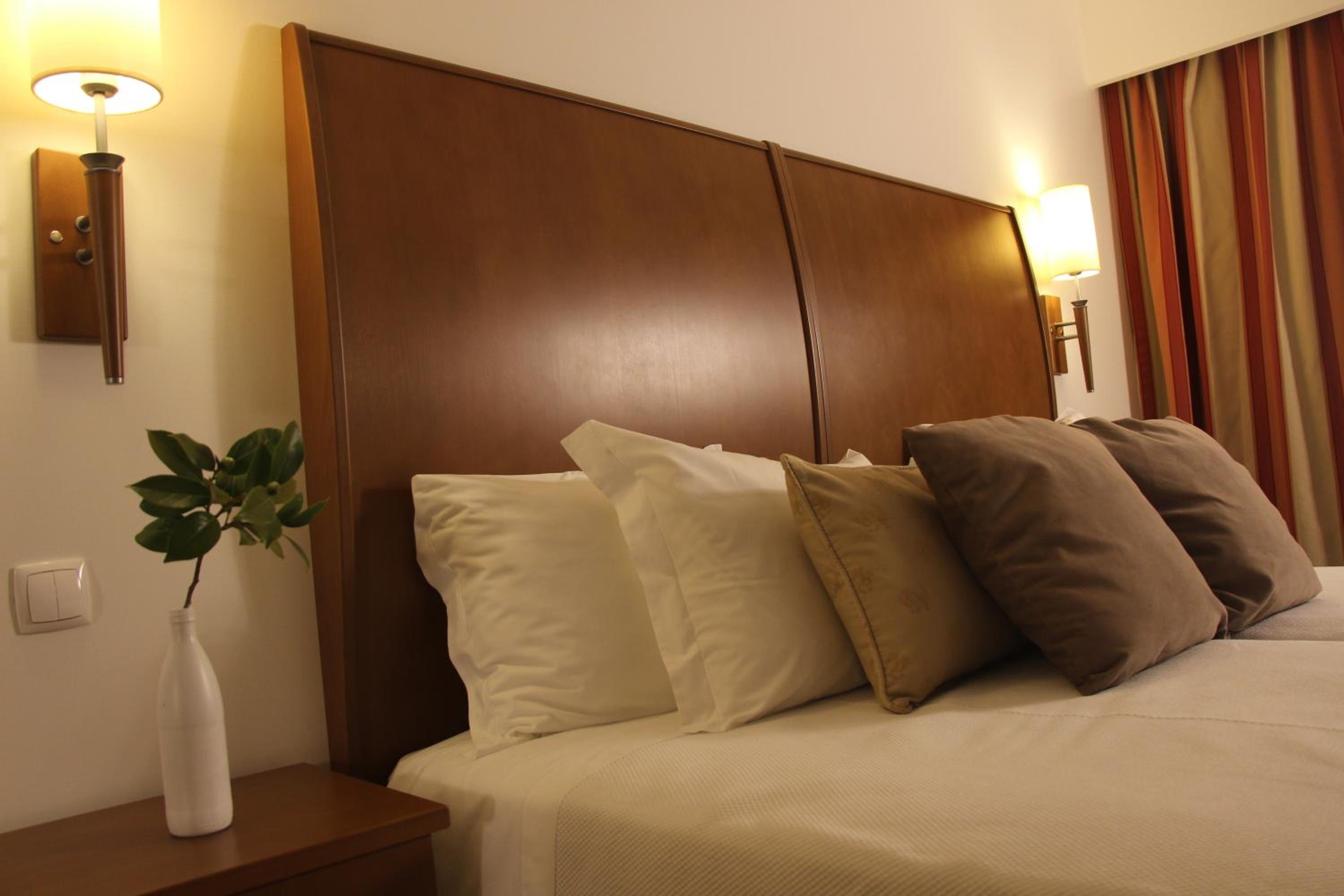 Superior Double or Twin Room - Photo 14