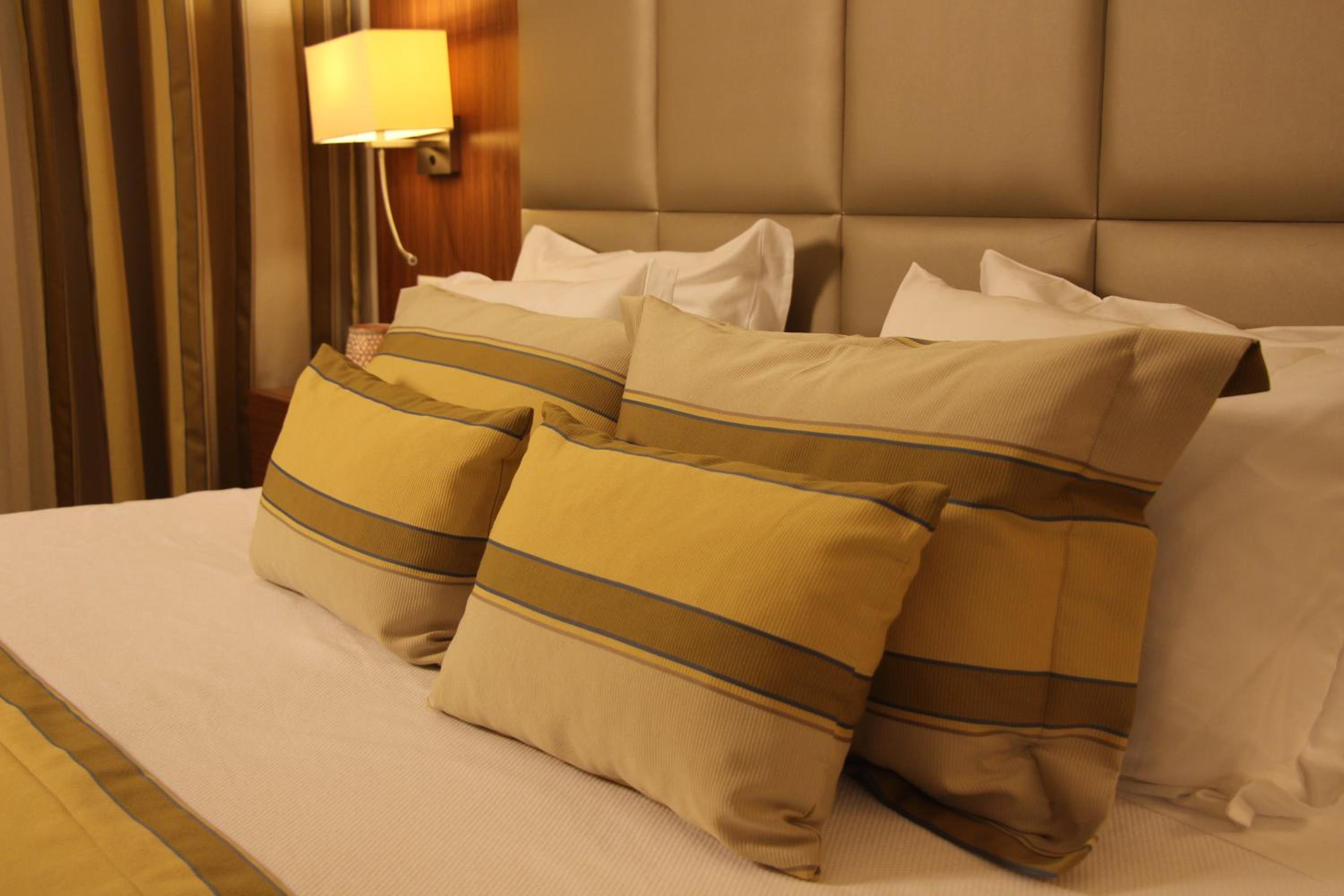 Superior Double or Twin Room - Photo 16