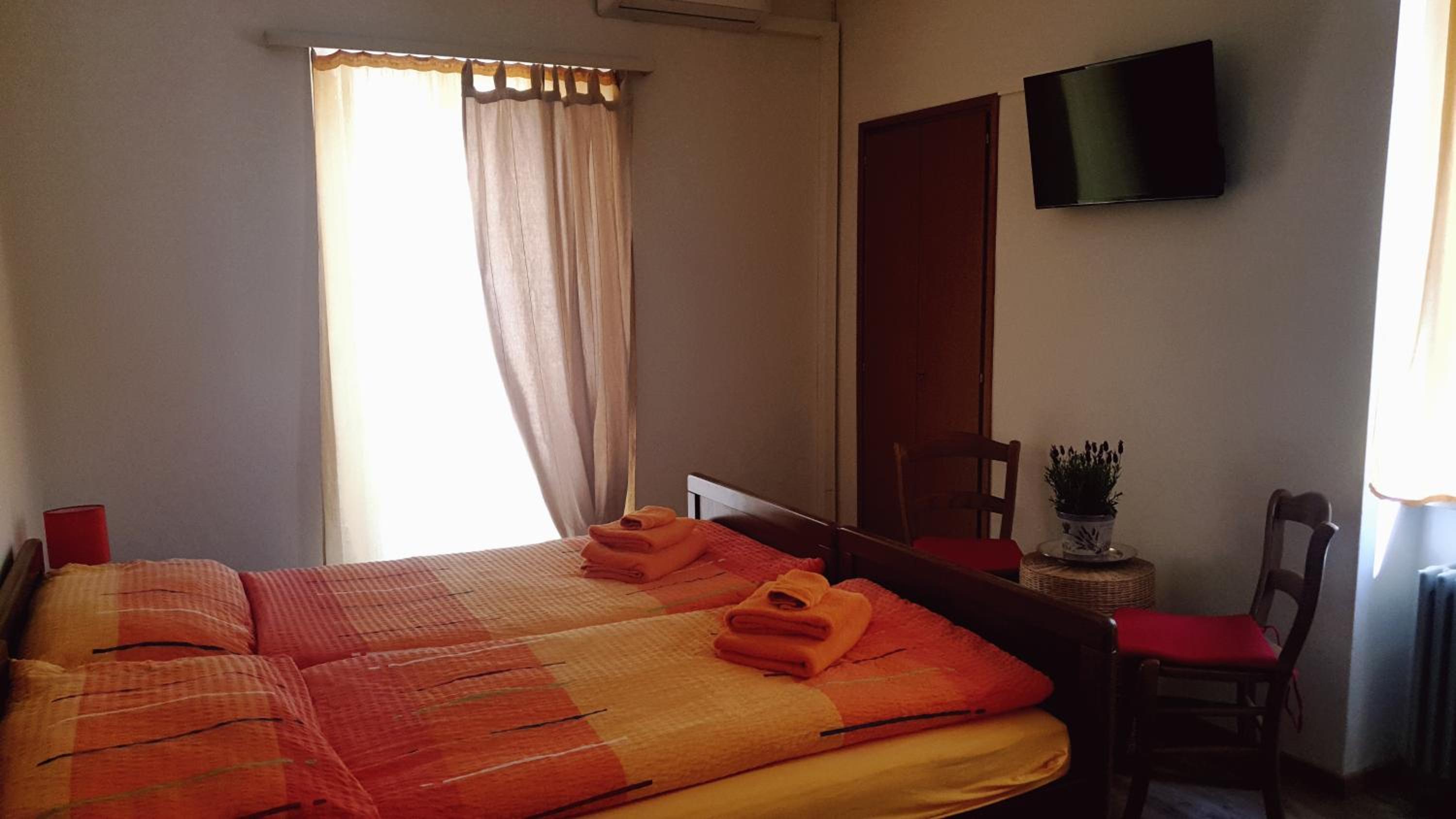 Double or Twin Room with Shared Bathroom photo 3