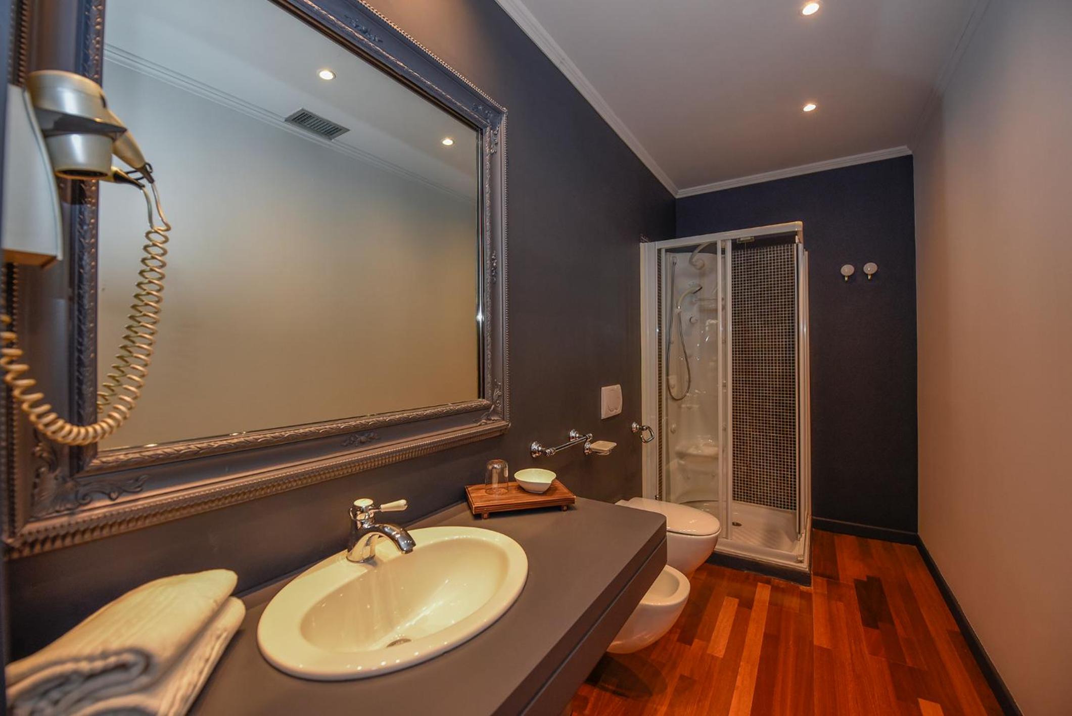 Classic Double Room - Photo 4