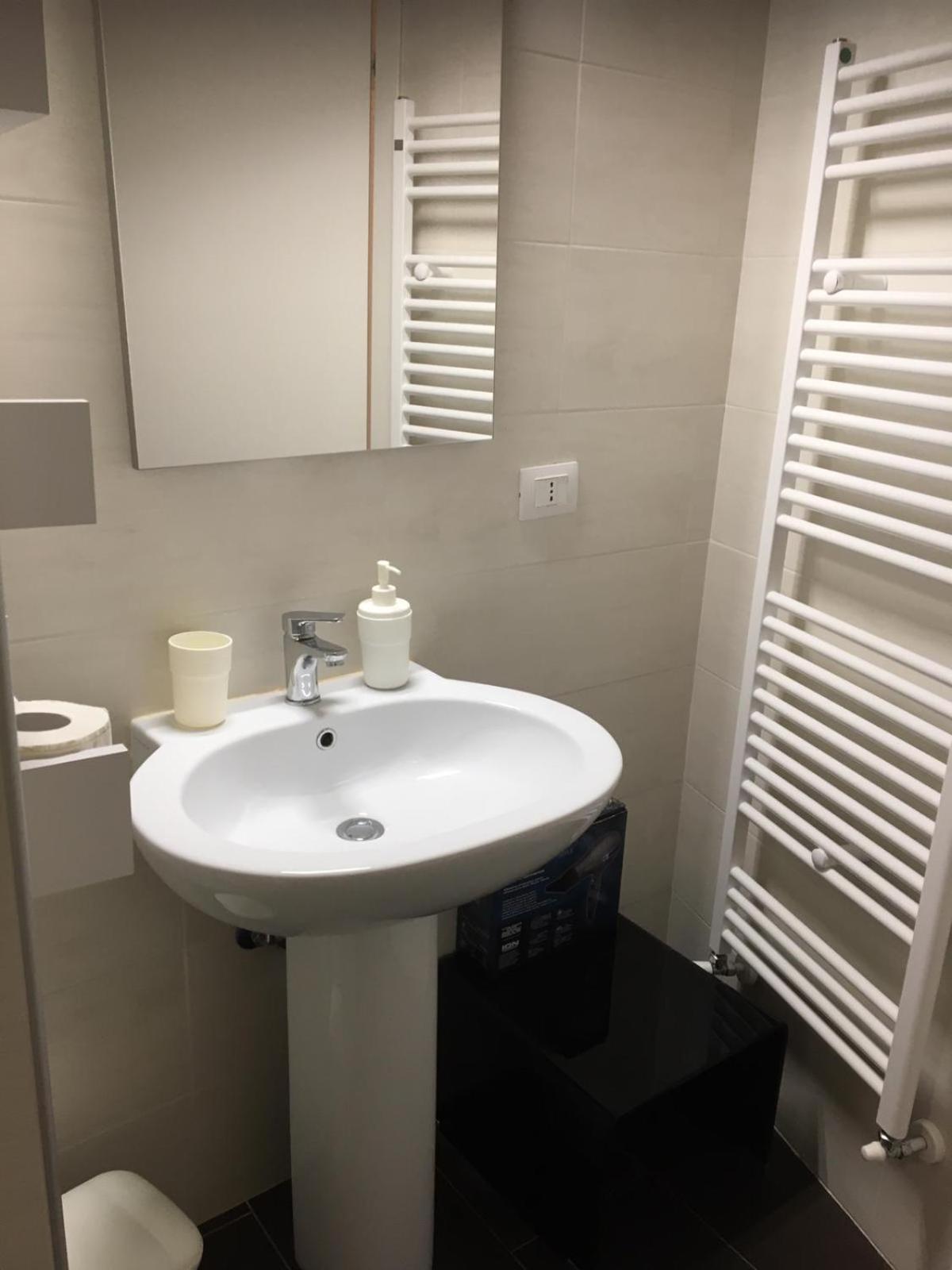 Standard Double Room - Photo 5