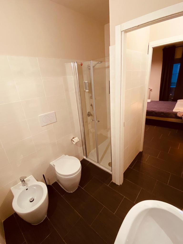 Standard Double Room - Photo 7