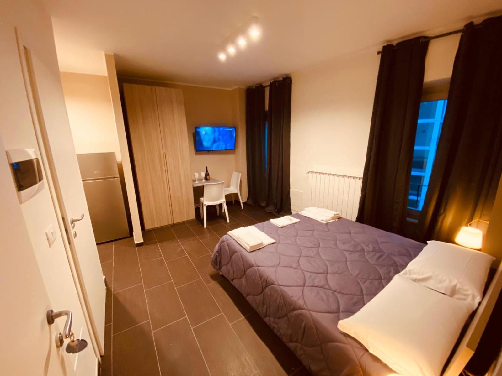 Standard Double Room - Photo 10
