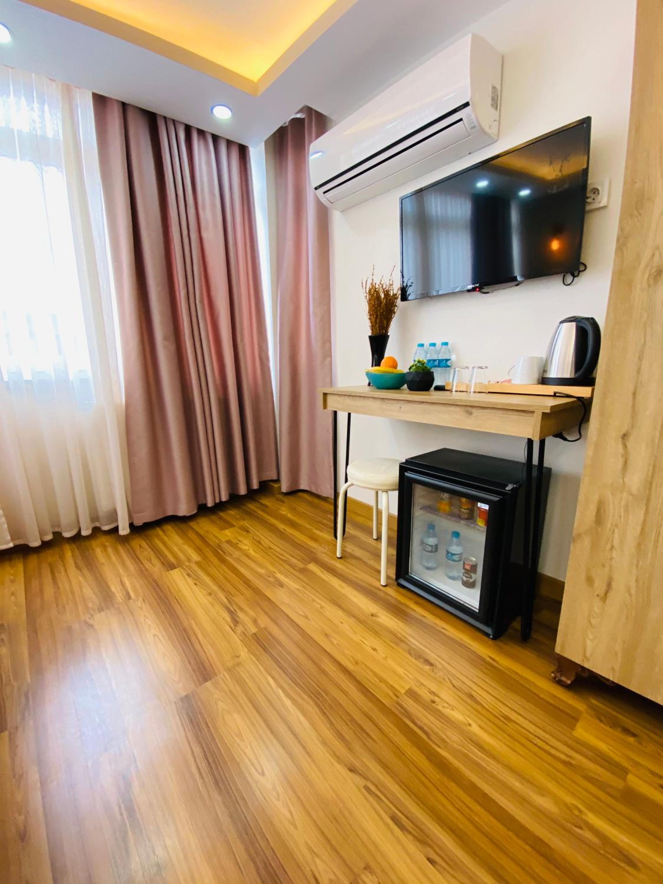 Standard Double or Twin Room photo 2