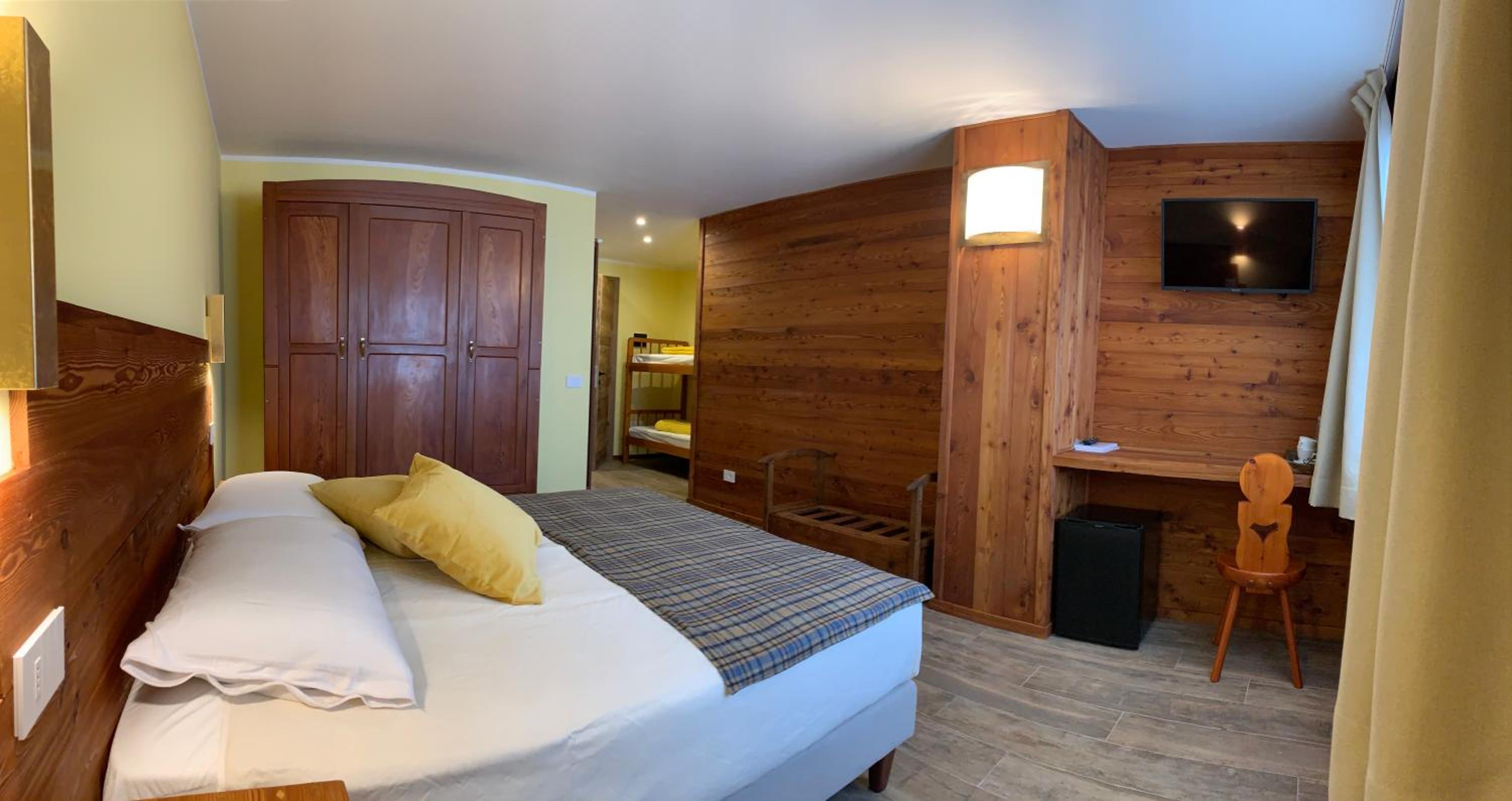 Large Double Room photo 1