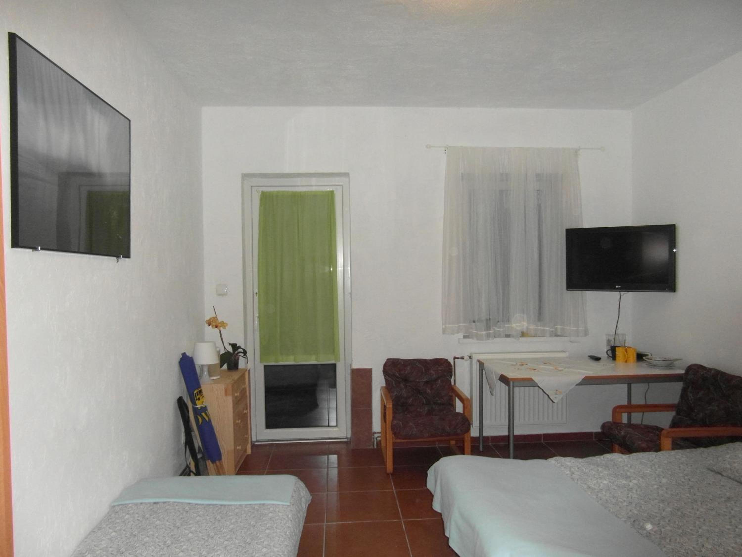 Triple Room with Private Bathroom photo 1