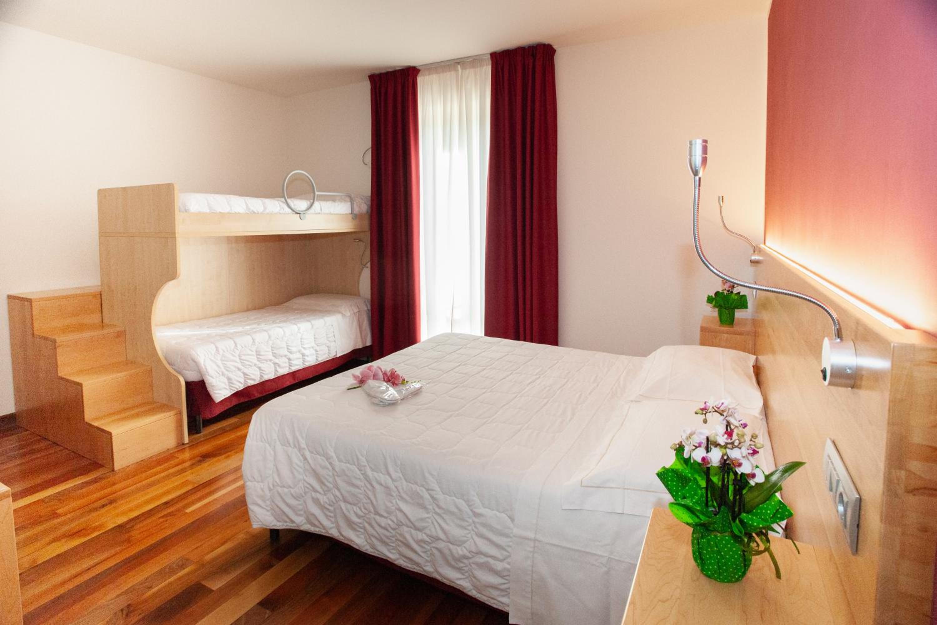 Comfort Quadruple Room - Photo 1