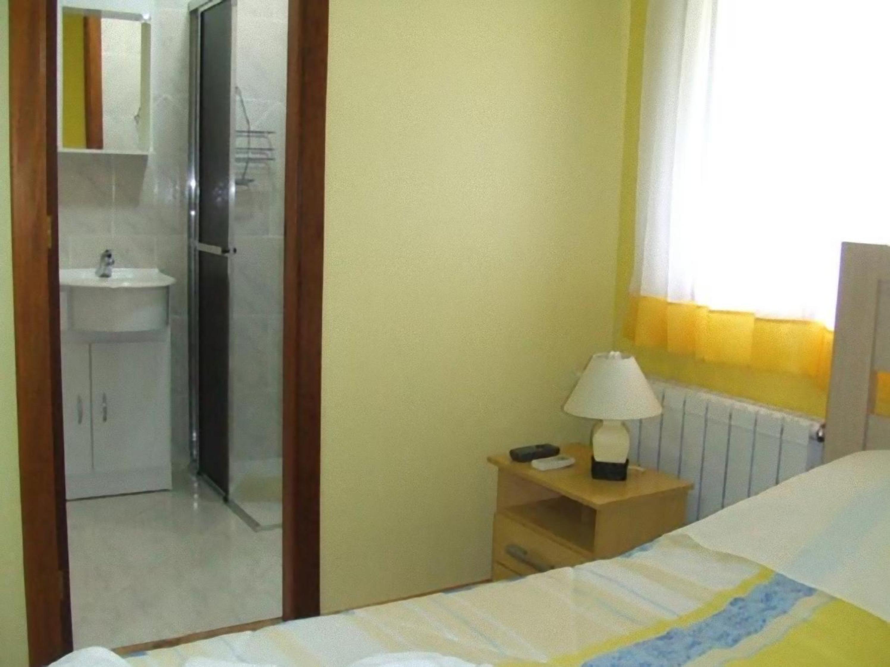 Basic Double Room photo 2