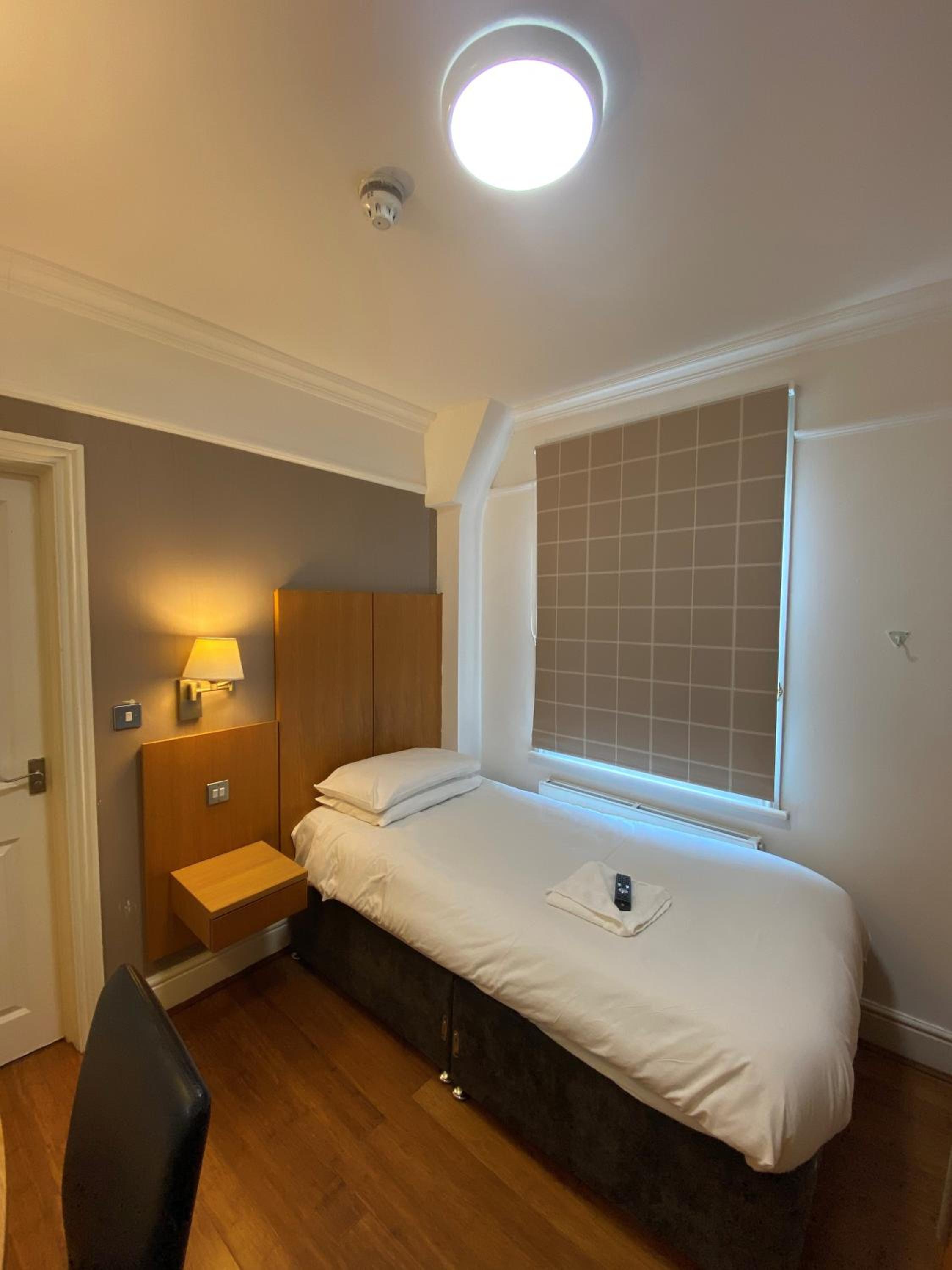 Single Room photo 1