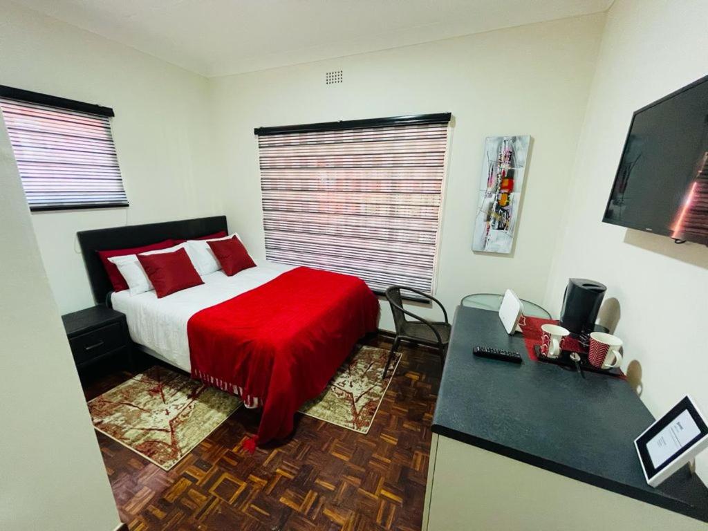 Standard Double Room - Photo 1