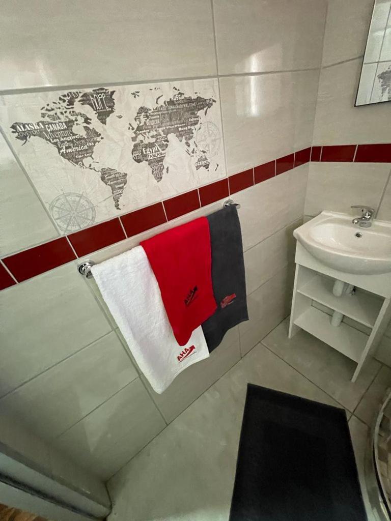 Standard Double Room - Photo 7