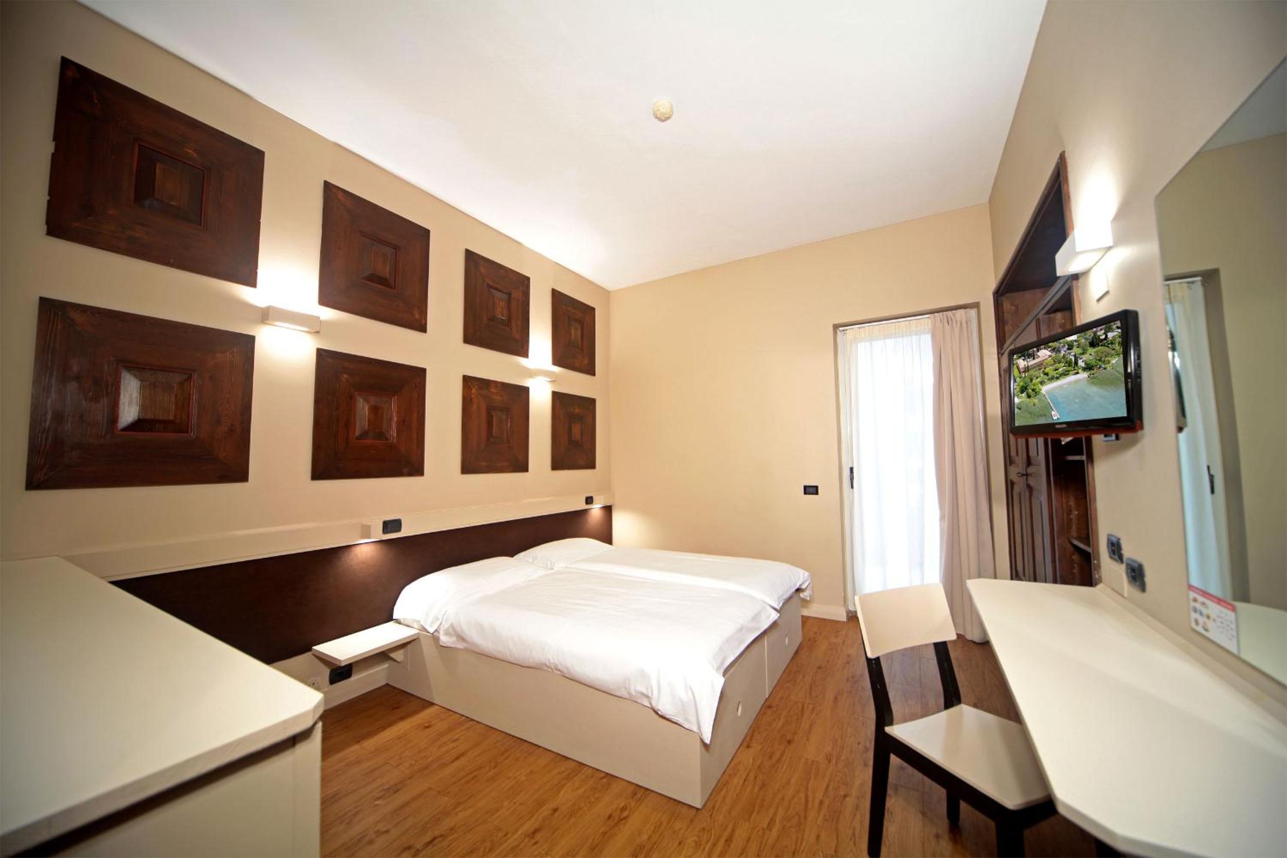 Classic Double or Twin Room photo 3