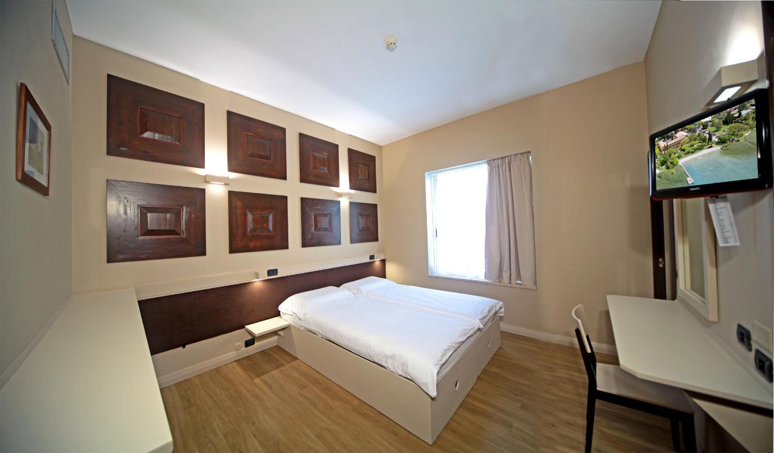 Economy Double or Twin Room photo 1