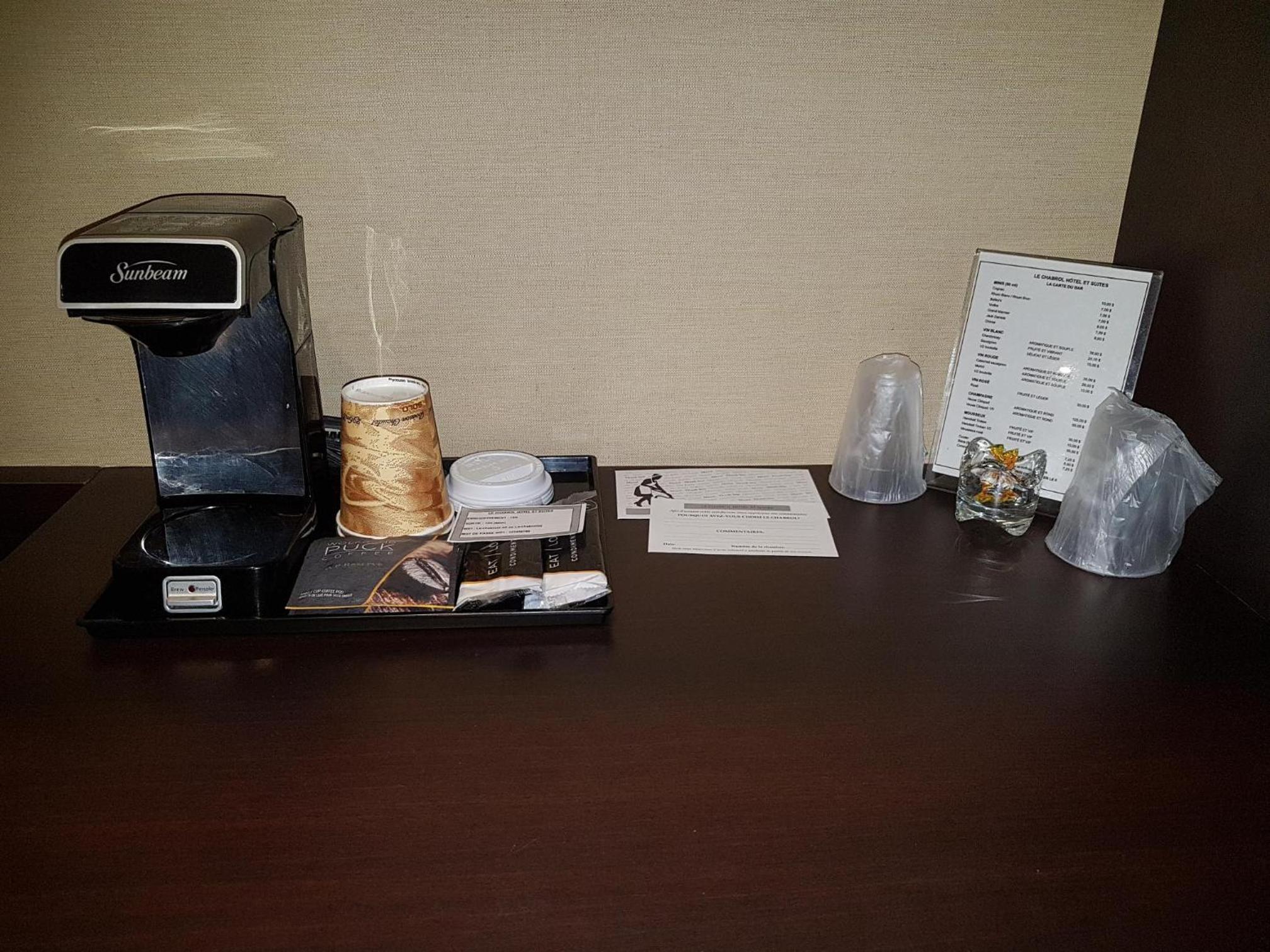 Deluxe Queen Suite - Non Smoking photo 1