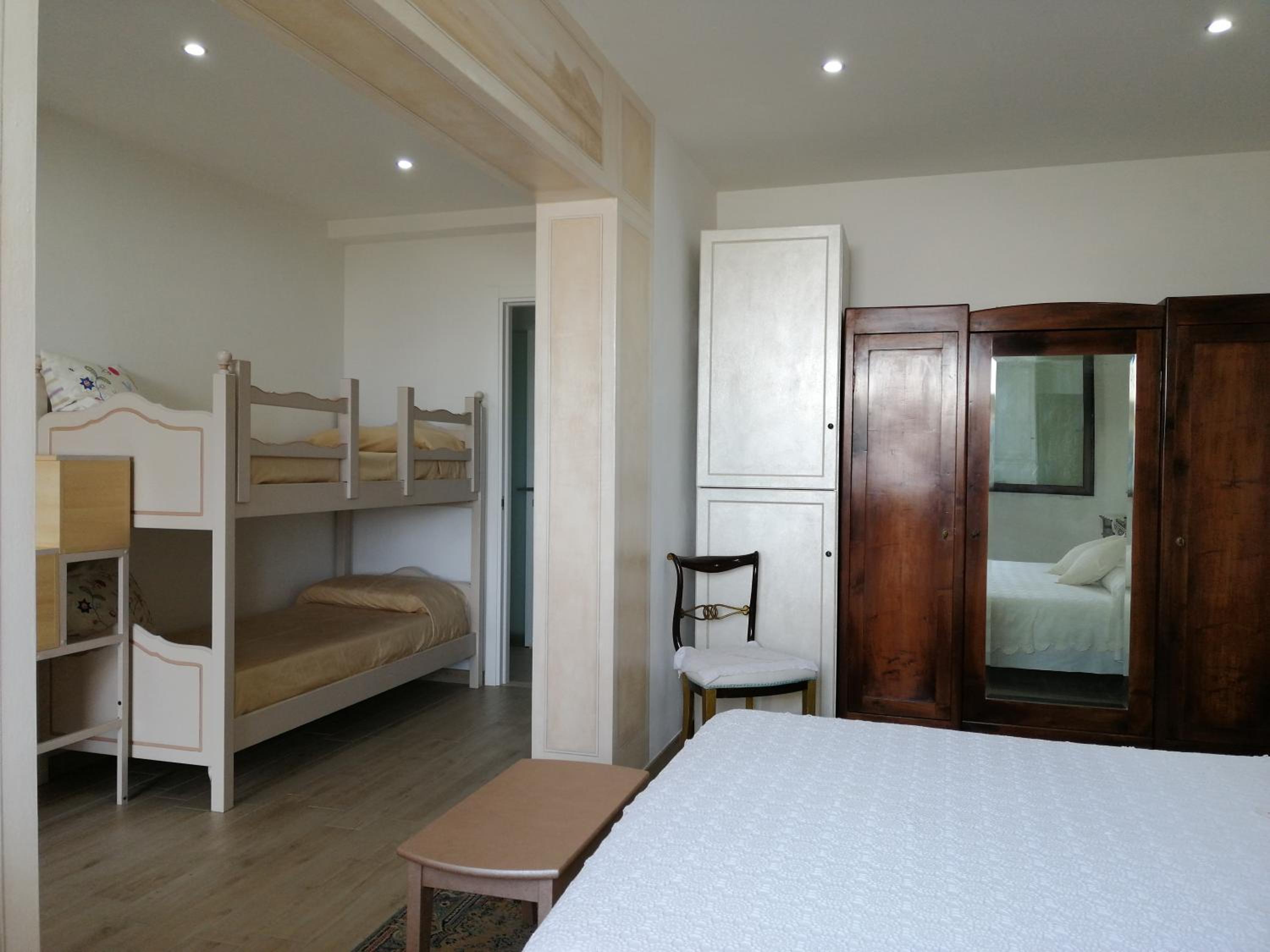 Family Room with Private Bathroom - Photo 1