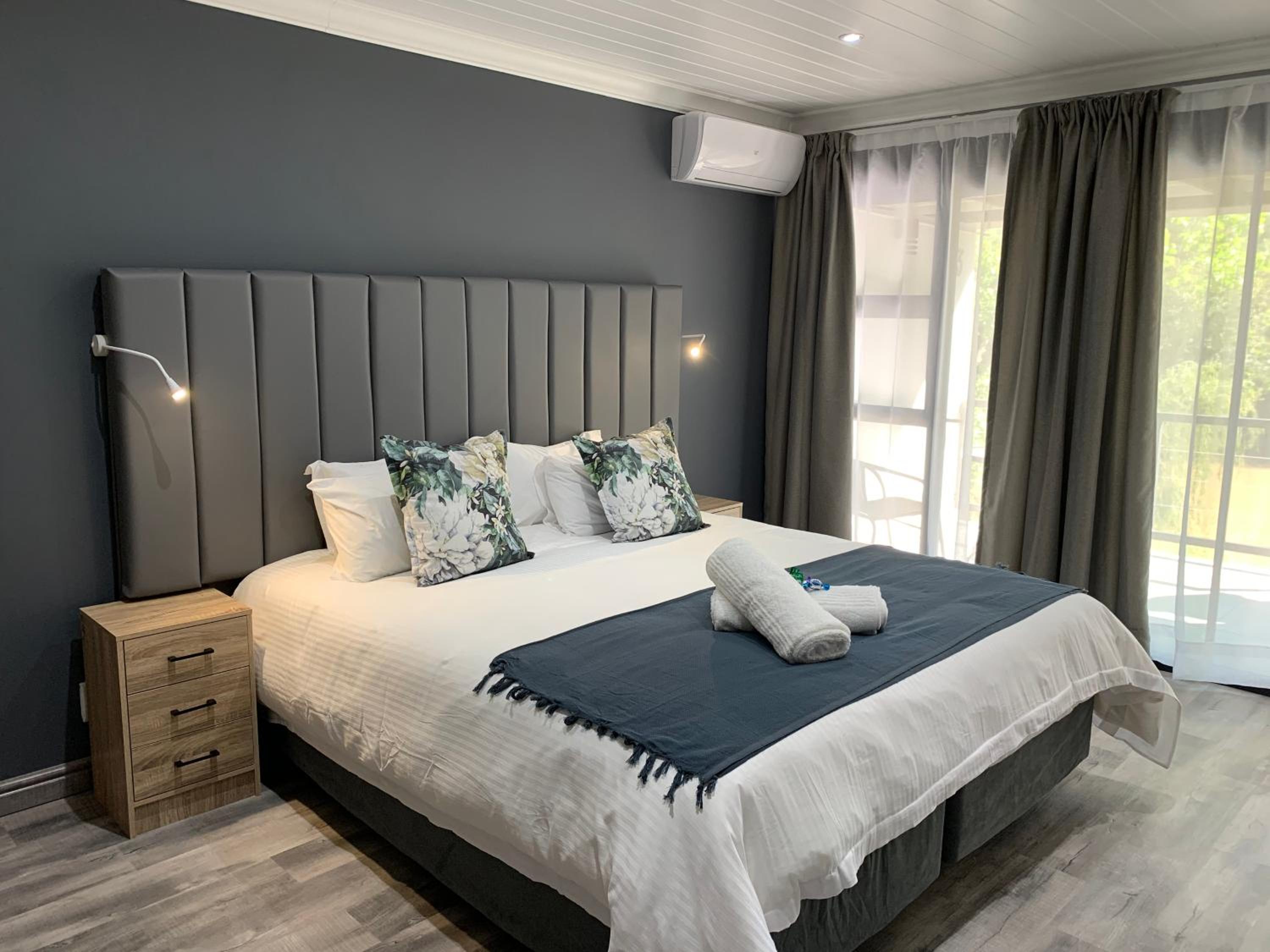 Twin Room - Photo 7
