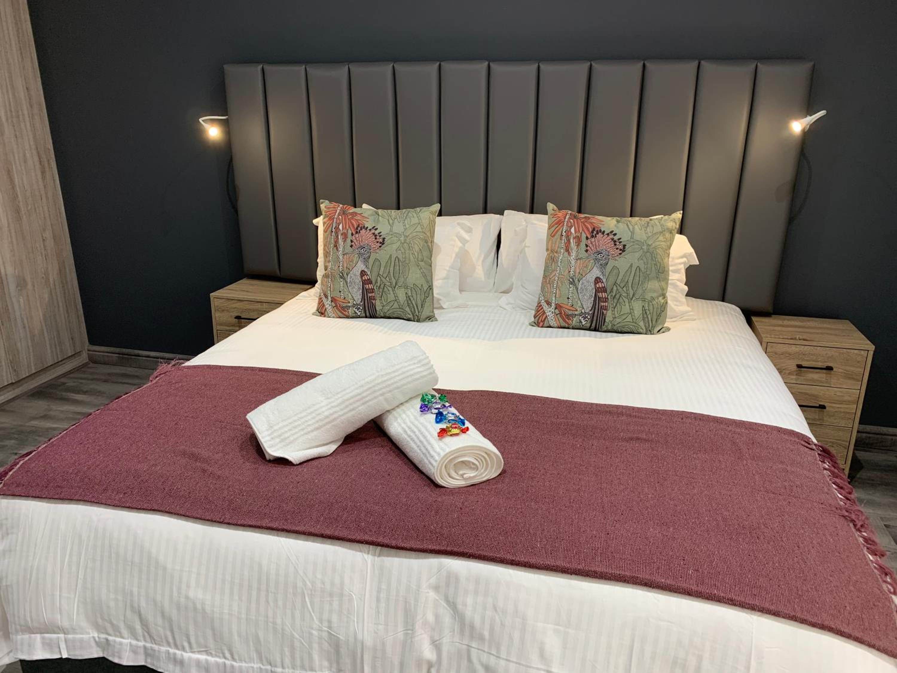 Twin Room - Photo 11