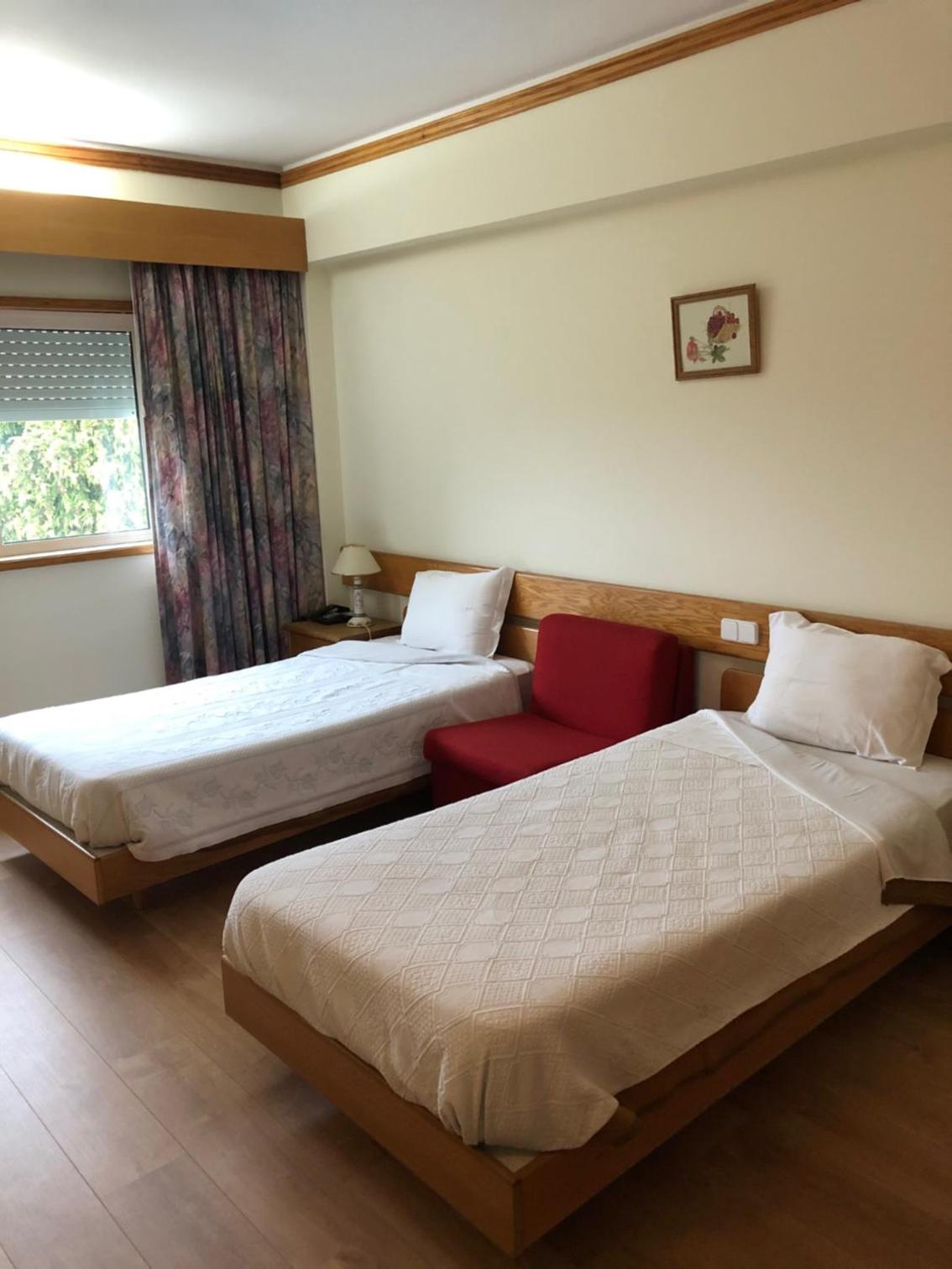 Standard Twin Room with Sofa - Photo 1