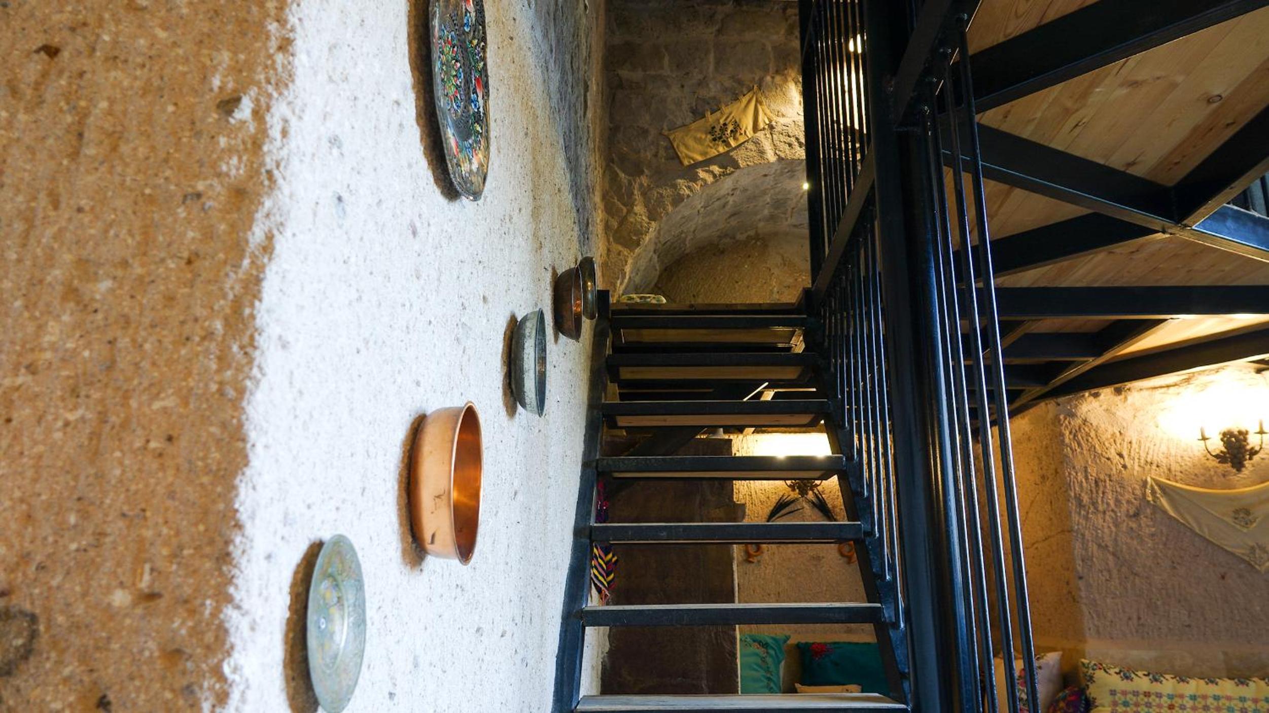 Family Room - Photo 16