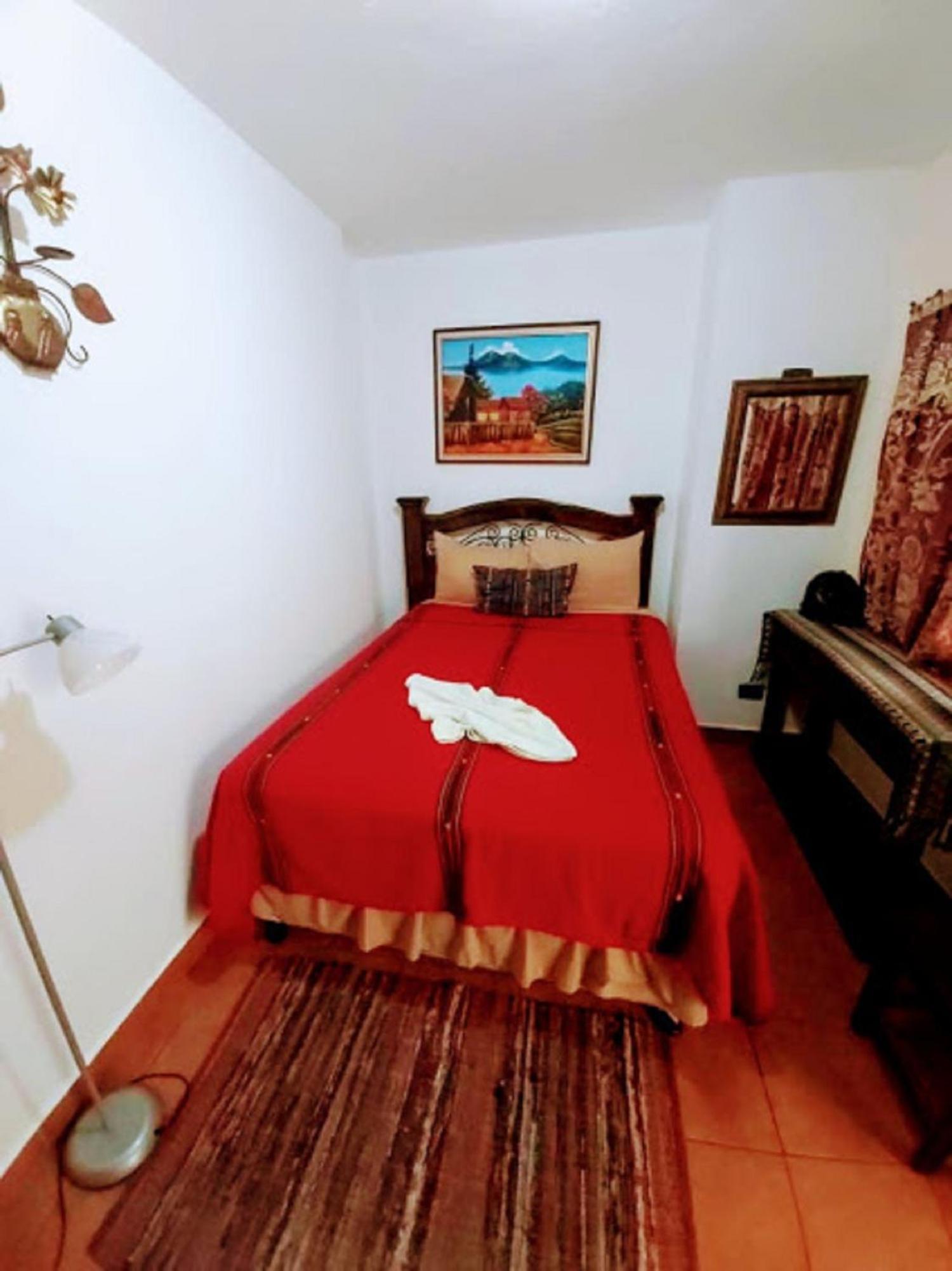 Standard Double Room with Shared Bathroom photo 2