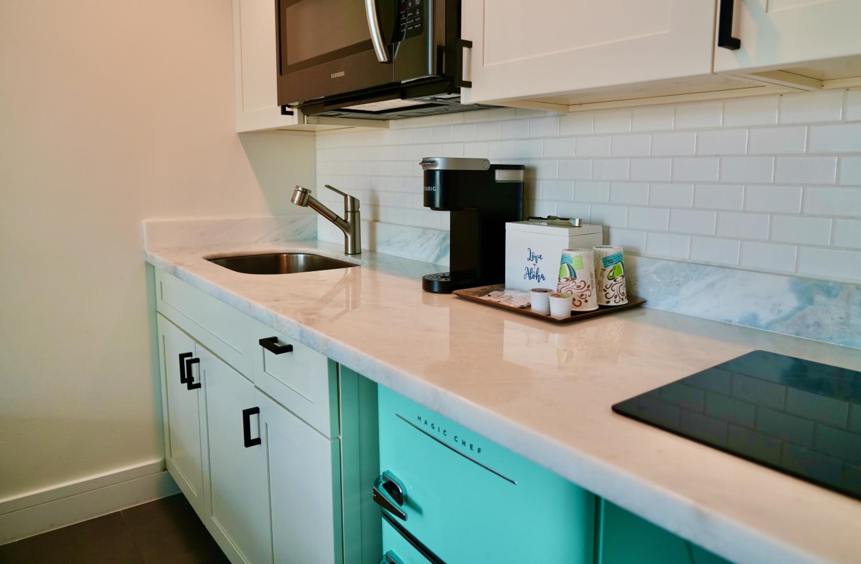 Kalakaua Haus Kitchenette - Photo 2