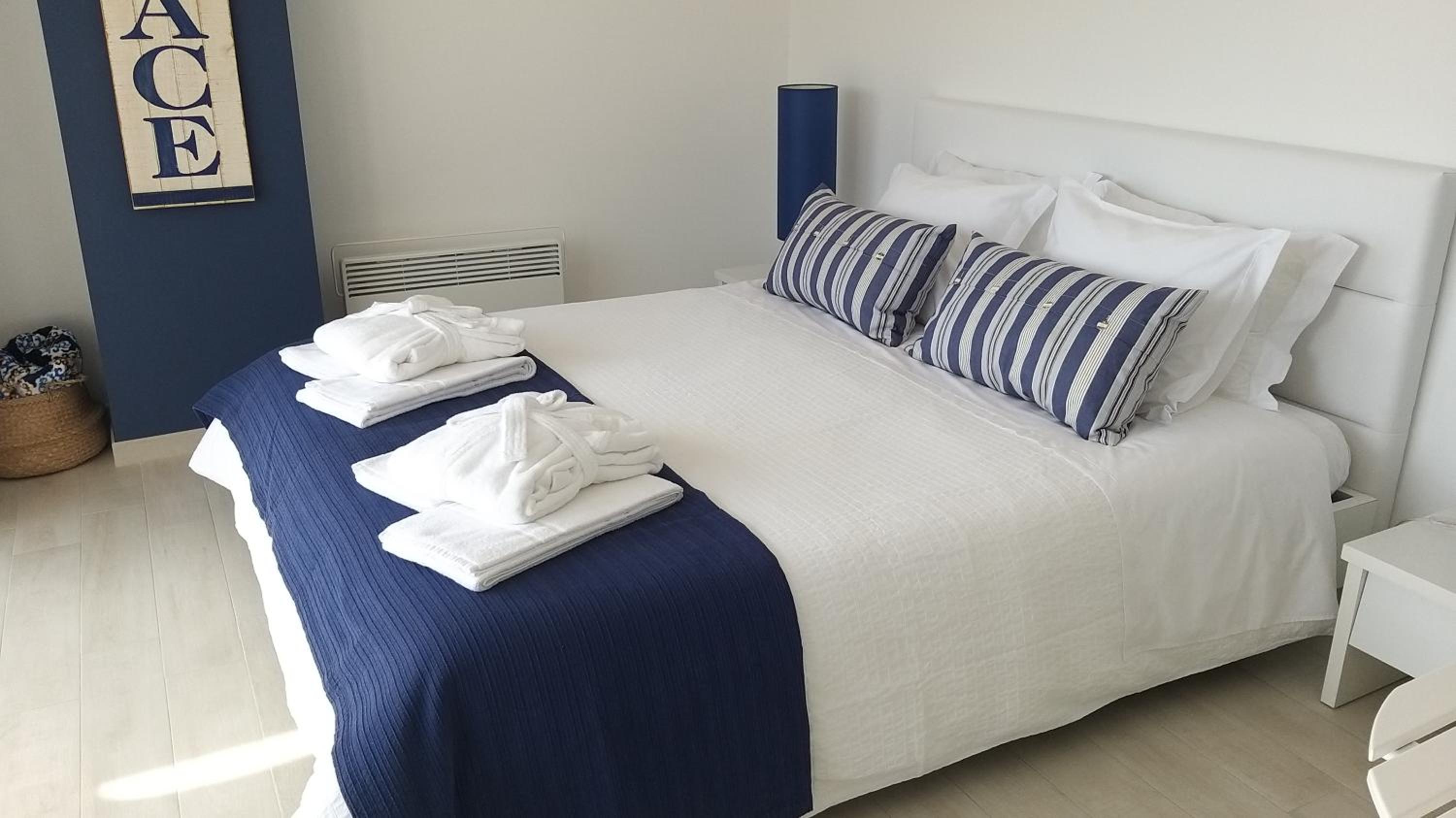 Deluxe Double Room With Balcony And Sea View
